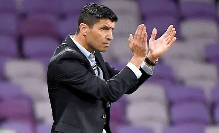 تعليق مثير من بيدرو أيمانويل على تعادل الرياض القاتل مع الفيحاء