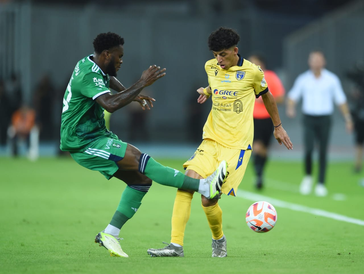 موعد مباراة الأهلي ضد التعاون في دوري روشن.. والقنوات الناقلة