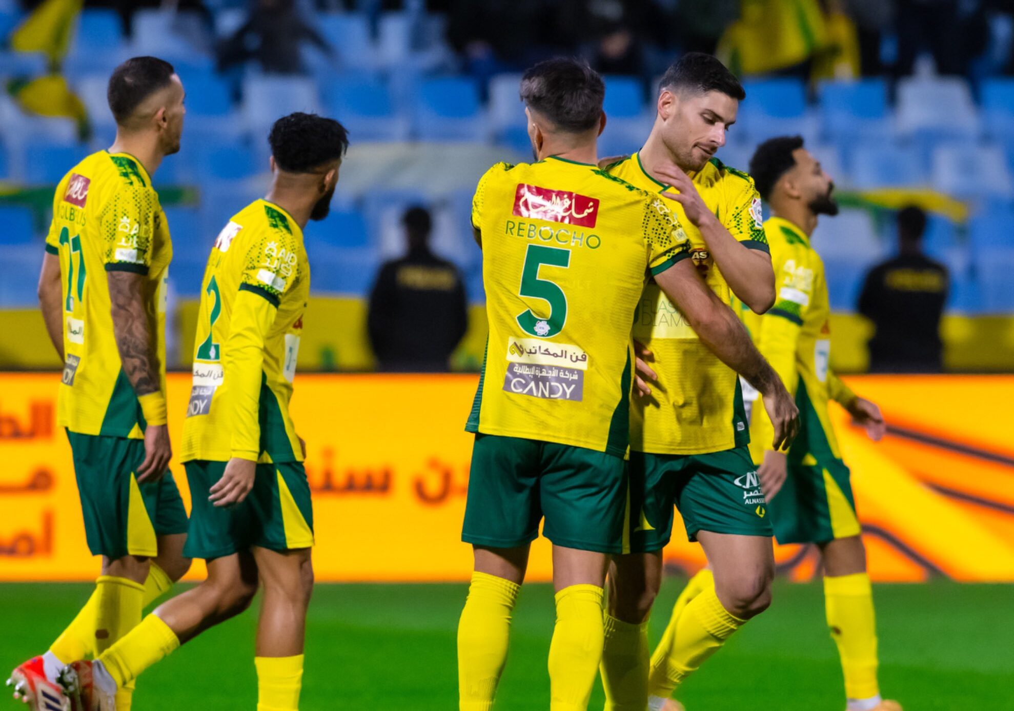 عاجل الخليج يعبر الأخدود برباعية قاسية