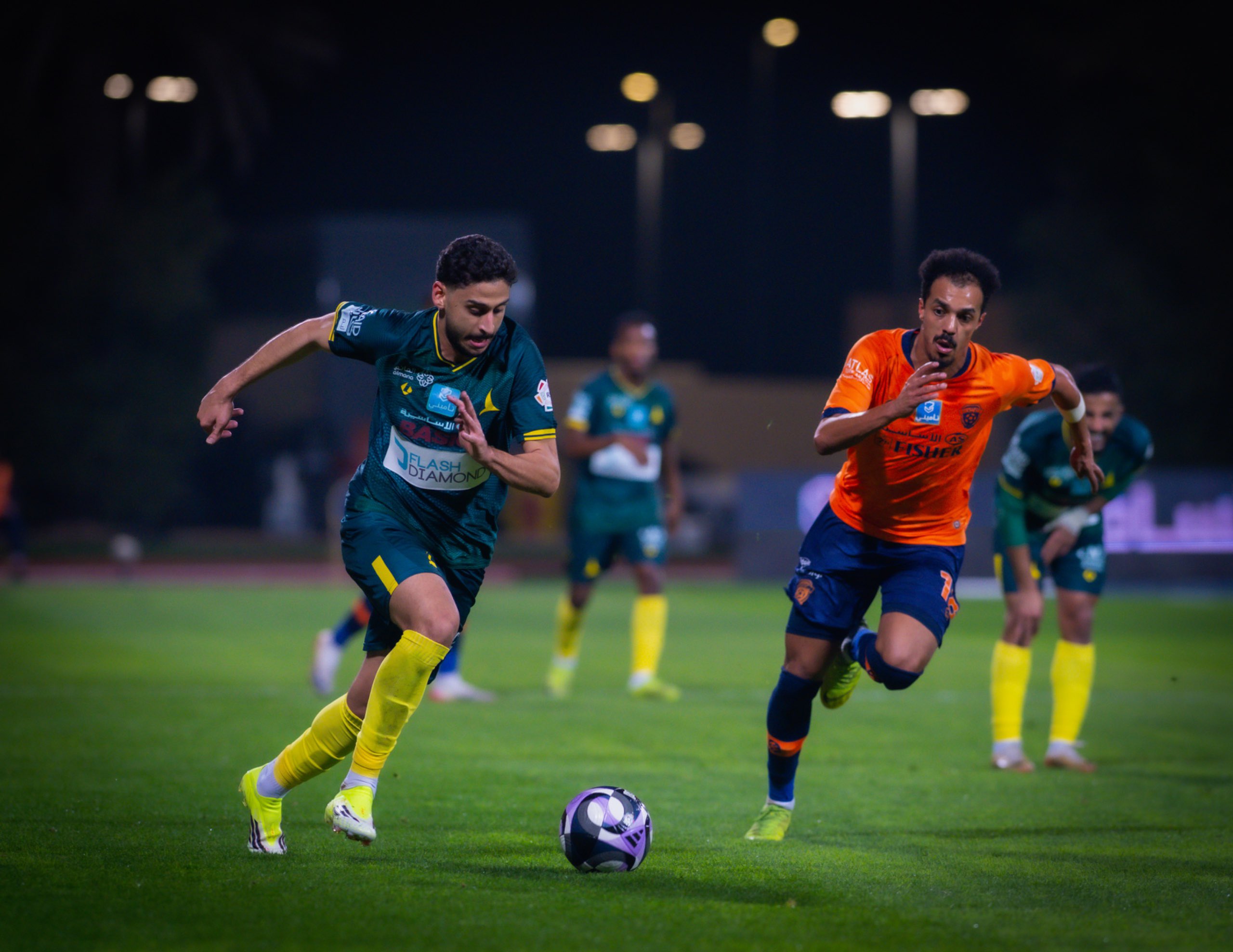 دوري روشن.. الفيحاء يحسم مواجهة الخليج بثلاثية ويظفر بنقاط ثمينة