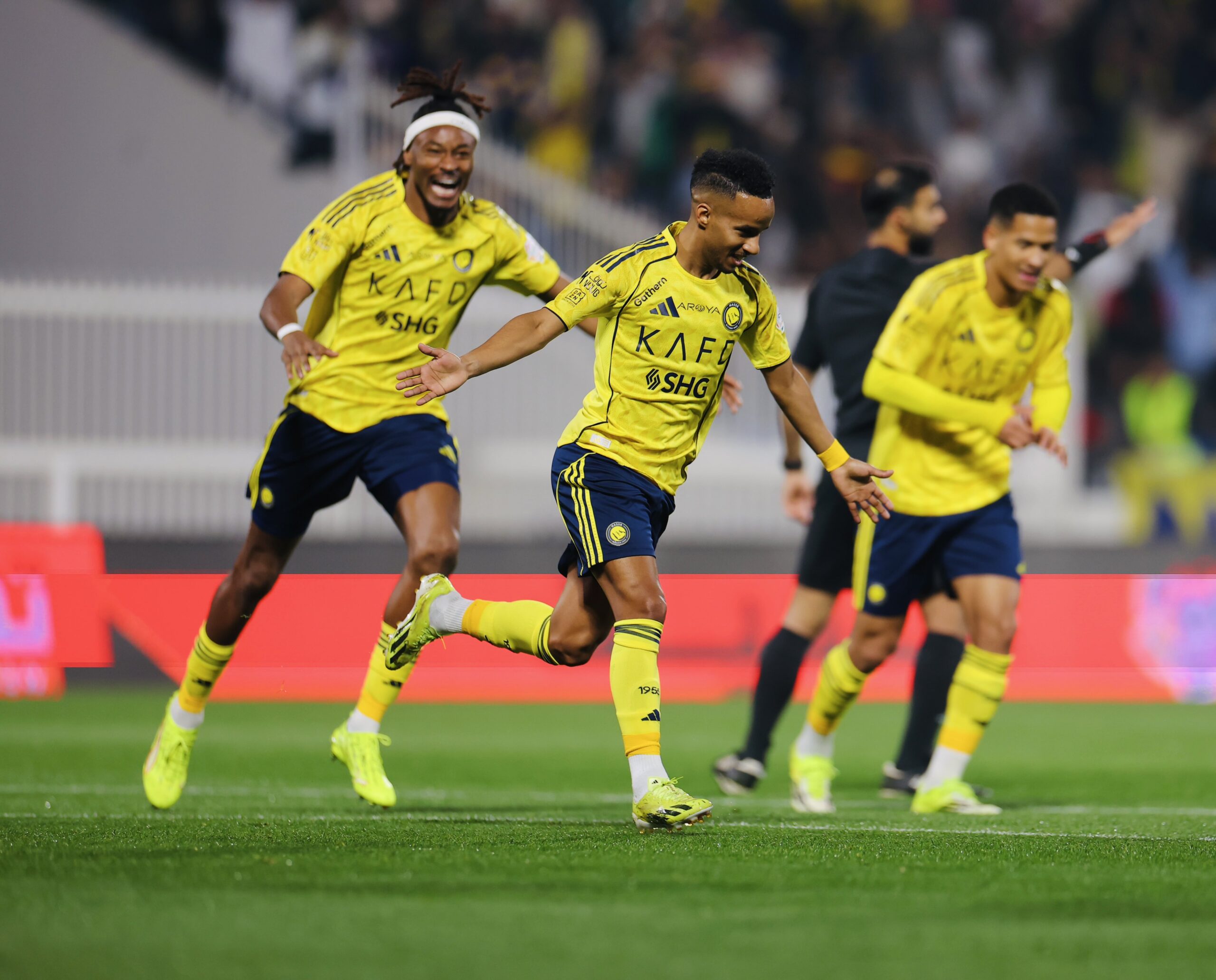 النصر يحسم مواجهة ضمك بثنائية ويؤكد حضوره في سباق دوري روشن