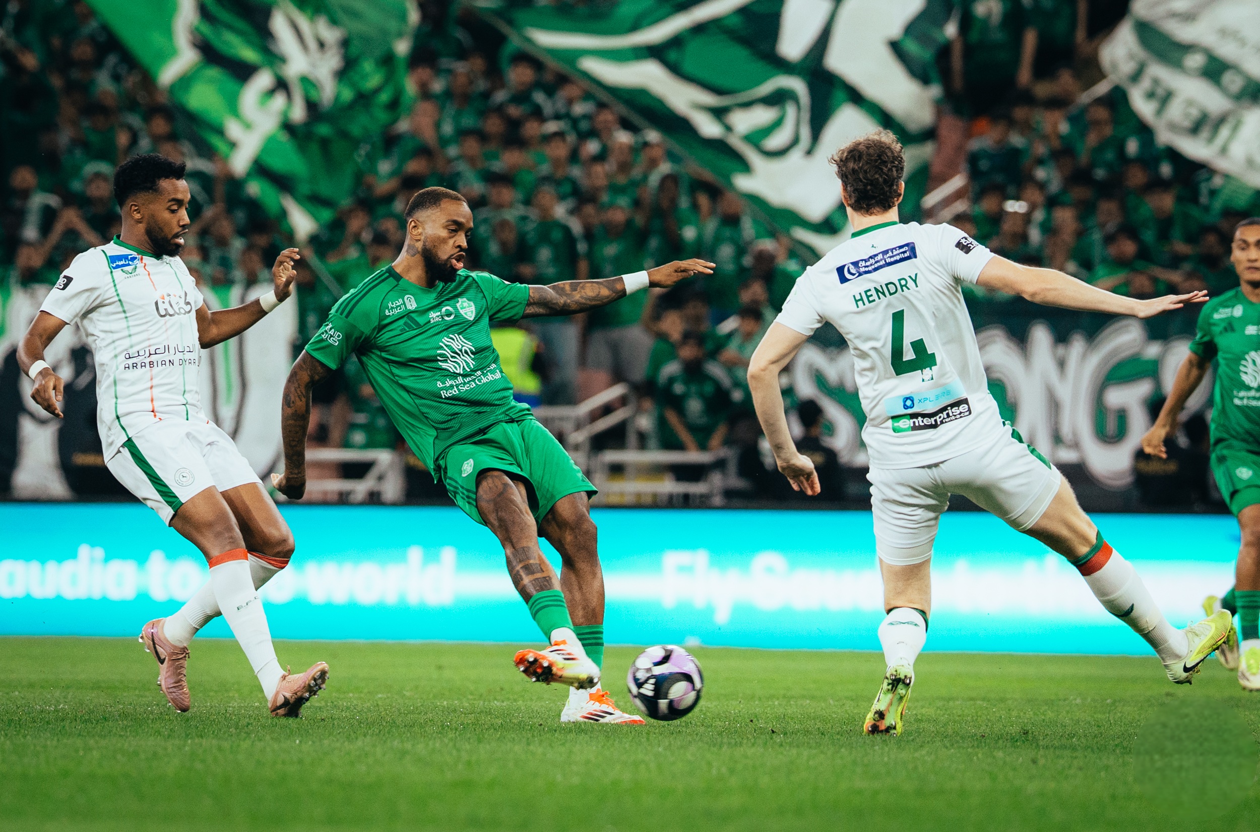 بهز شباك الاتفاق.. توني يعادل إنجاز السومة التاريخي مع الأهلي