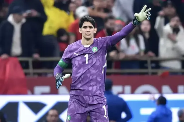 بونو يهدد عرش أسطورة حراسة المرمى في أفريقيا