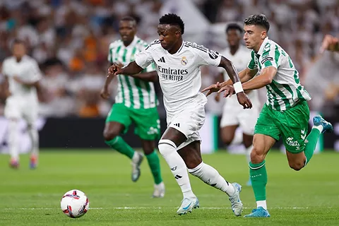 فابينيو يتحدث عن إمكانية تعاقد الاتحاد مع فينيسيوس