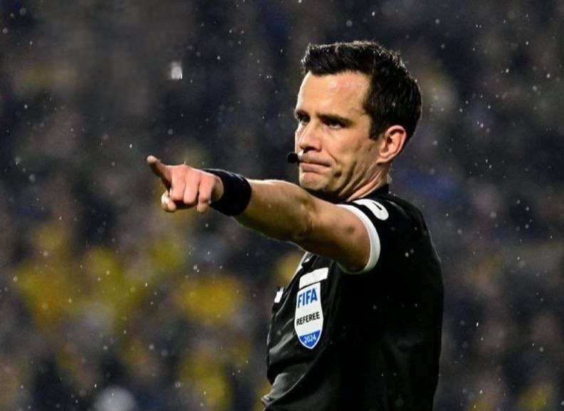 حكام الجولة 13 من دوري روشن.. البلجيكي لامبريشتس يقود مواجهة الهلال وضمك