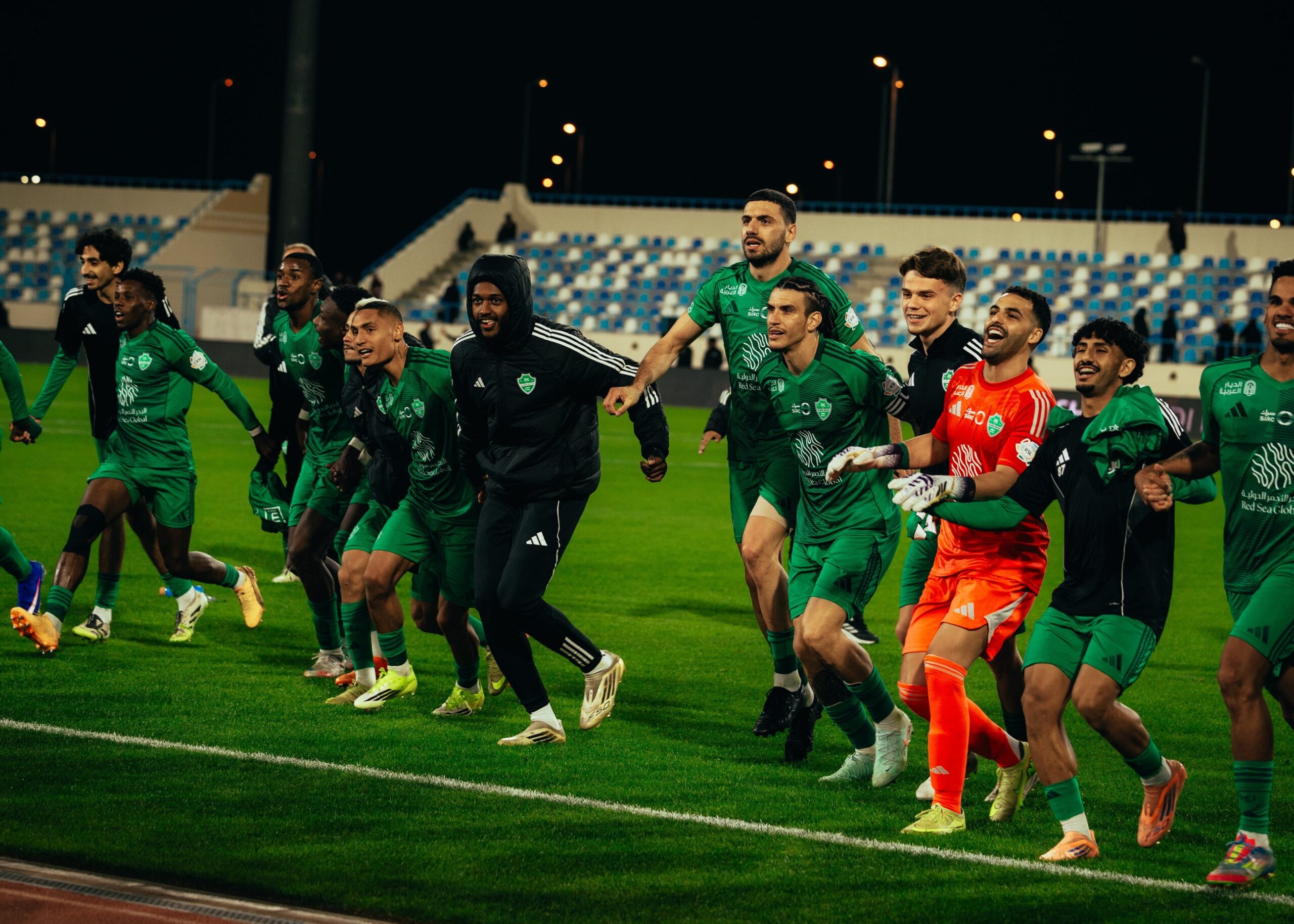 رد حاسم من محترف الأهلي على أنباء رحيله: سأبقى لتحقيق الألقاب