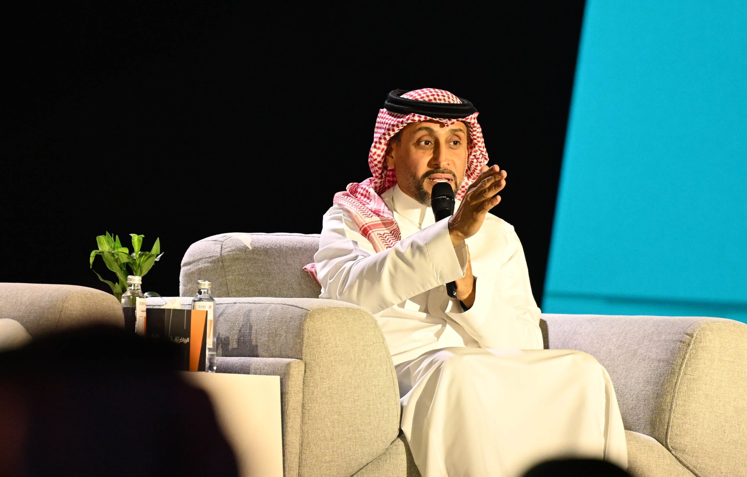 المشاكل تُختلق وصغيرها يُكبّر.. رد ناري من سامي الجابر على بيان النصر