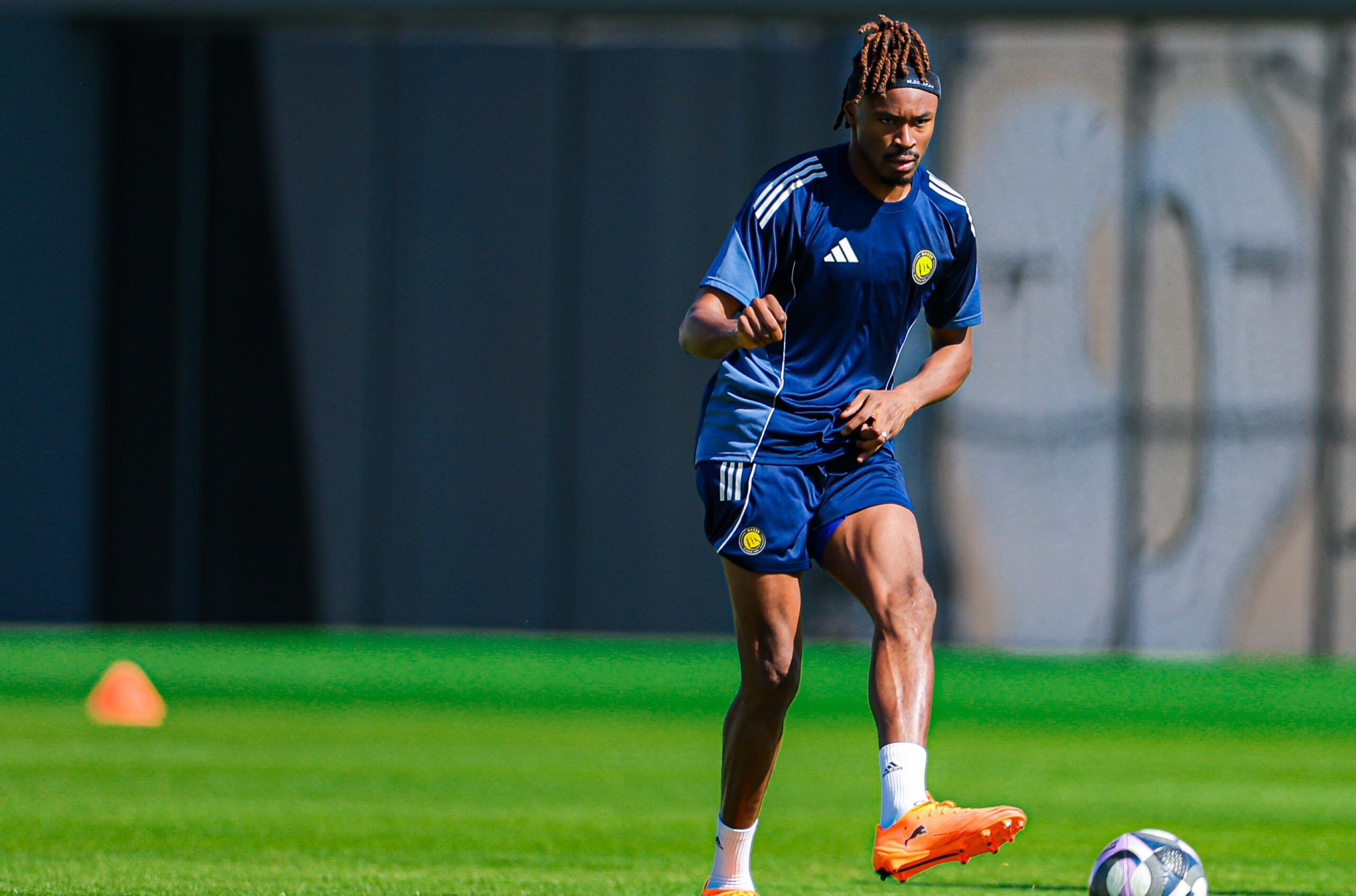 سيماكان خارج مواجهة القادسية.. والنصر يؤكد جاهزيته لمباراة الهلال