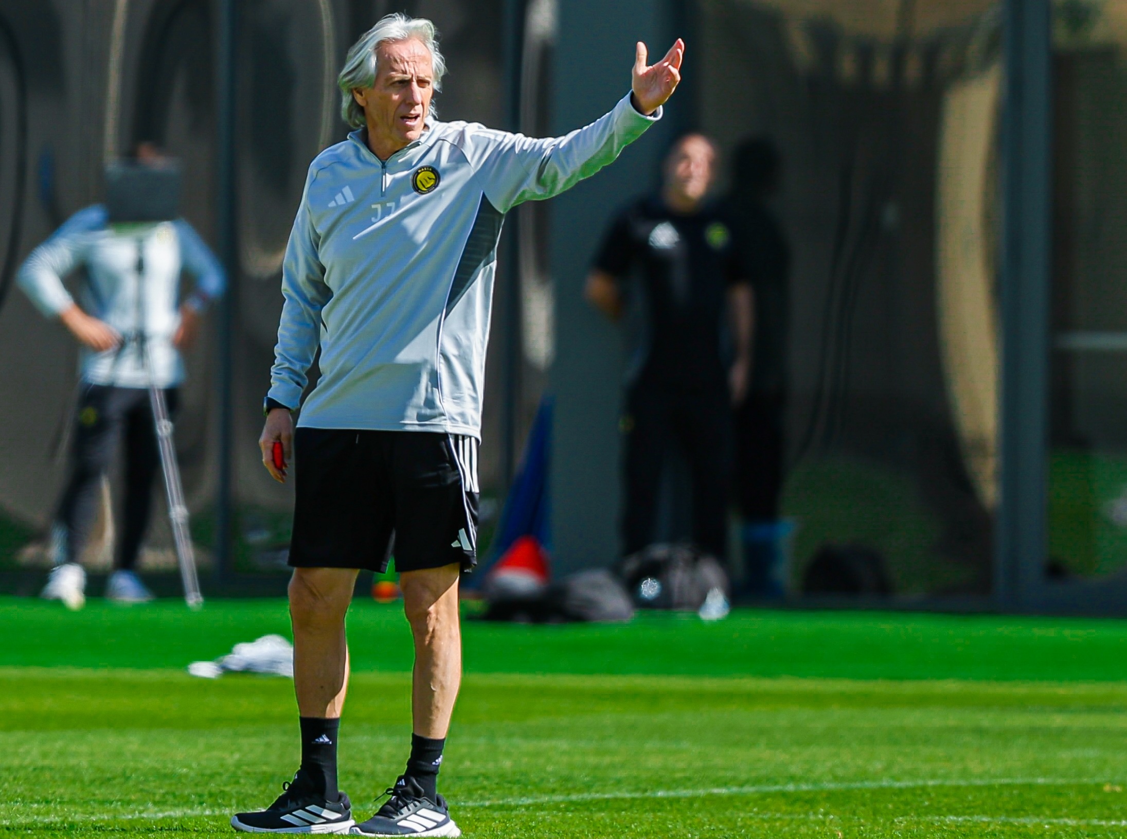 جيسوس يفرض نظامًا جديدًا لاستعادة اللياقة قبل لقاء الخلود