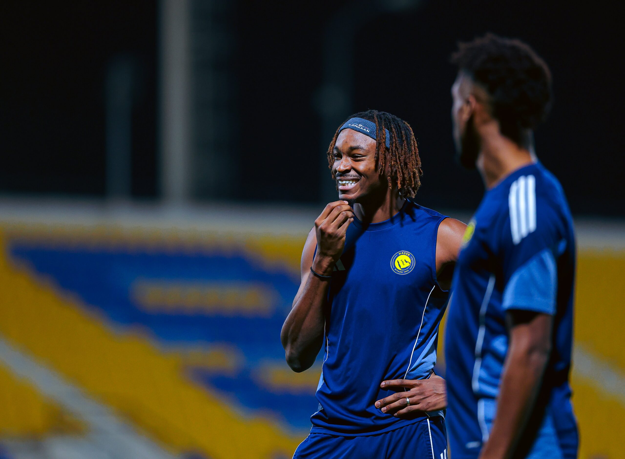 قرار مفاجئ من جيسوس قبل مواجهة الأهلي.. سيماكان خارج الحسابات