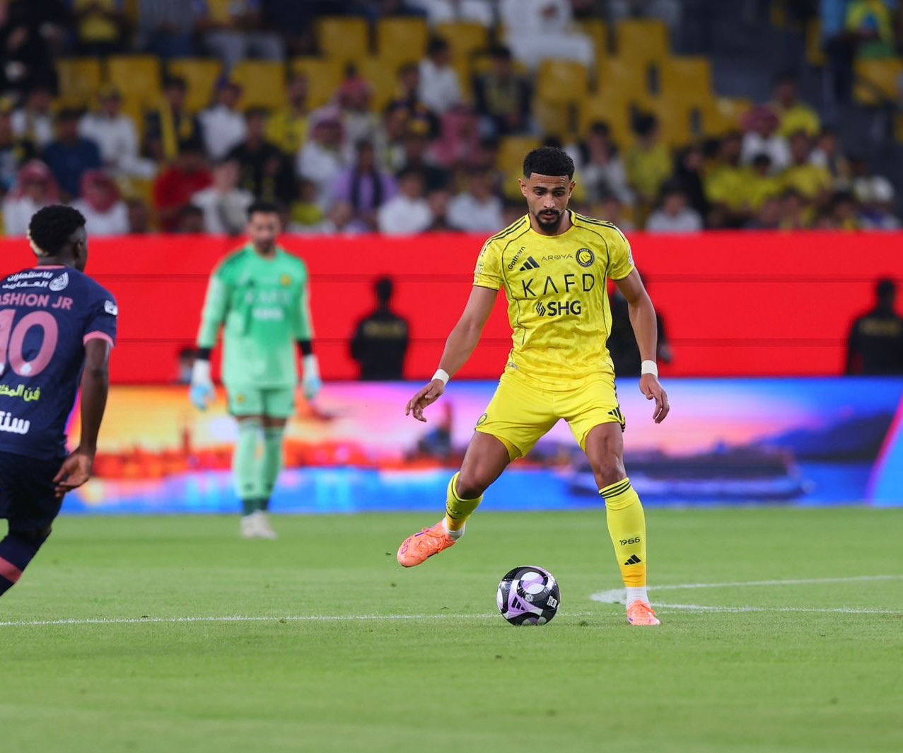 الاتحاد يواصل ملاحقة عبد الإله العمري لتعزيز الدفاع في ميركاتو الشتاء