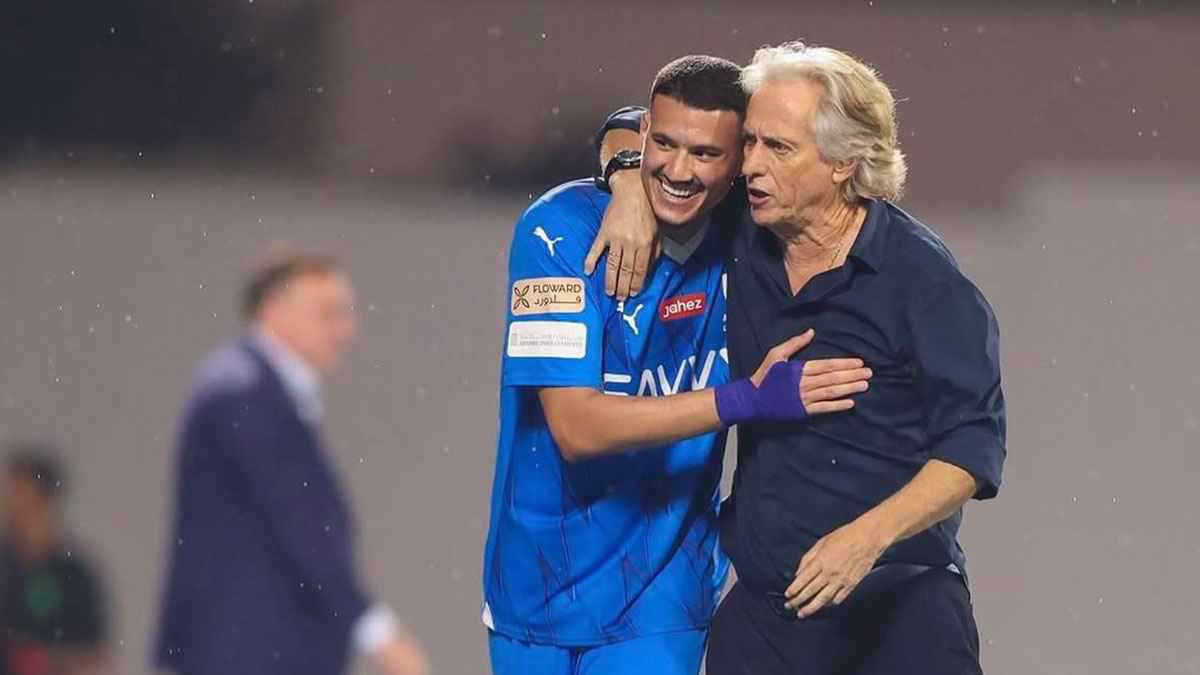 رغم توقيع العقود.. النصر يرفض عبدالله الحمدان