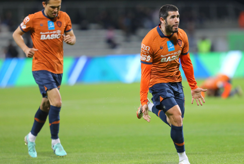 التشكيل الرسمي لمباراة الفيحاء ضد الخلود في دوري روشن