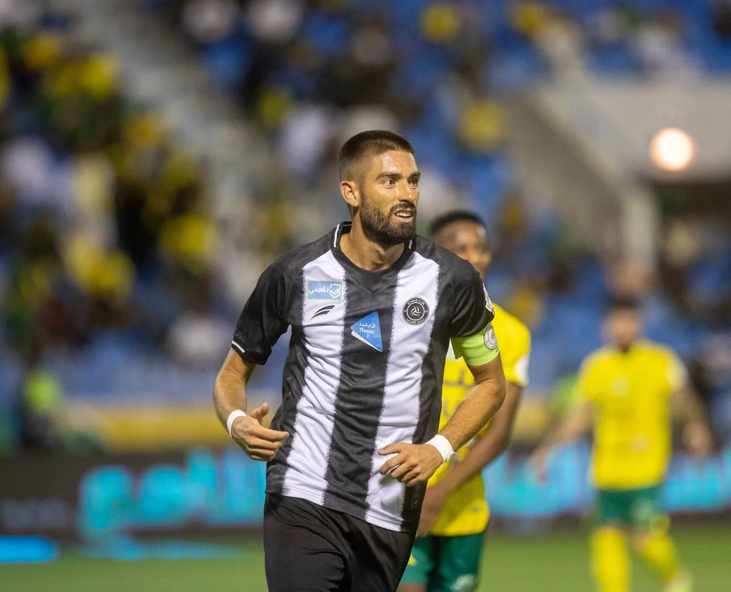 عملاق إيطالي يطارد كاراسكو.. وقرار الشباب يحدد مصير الصفقة