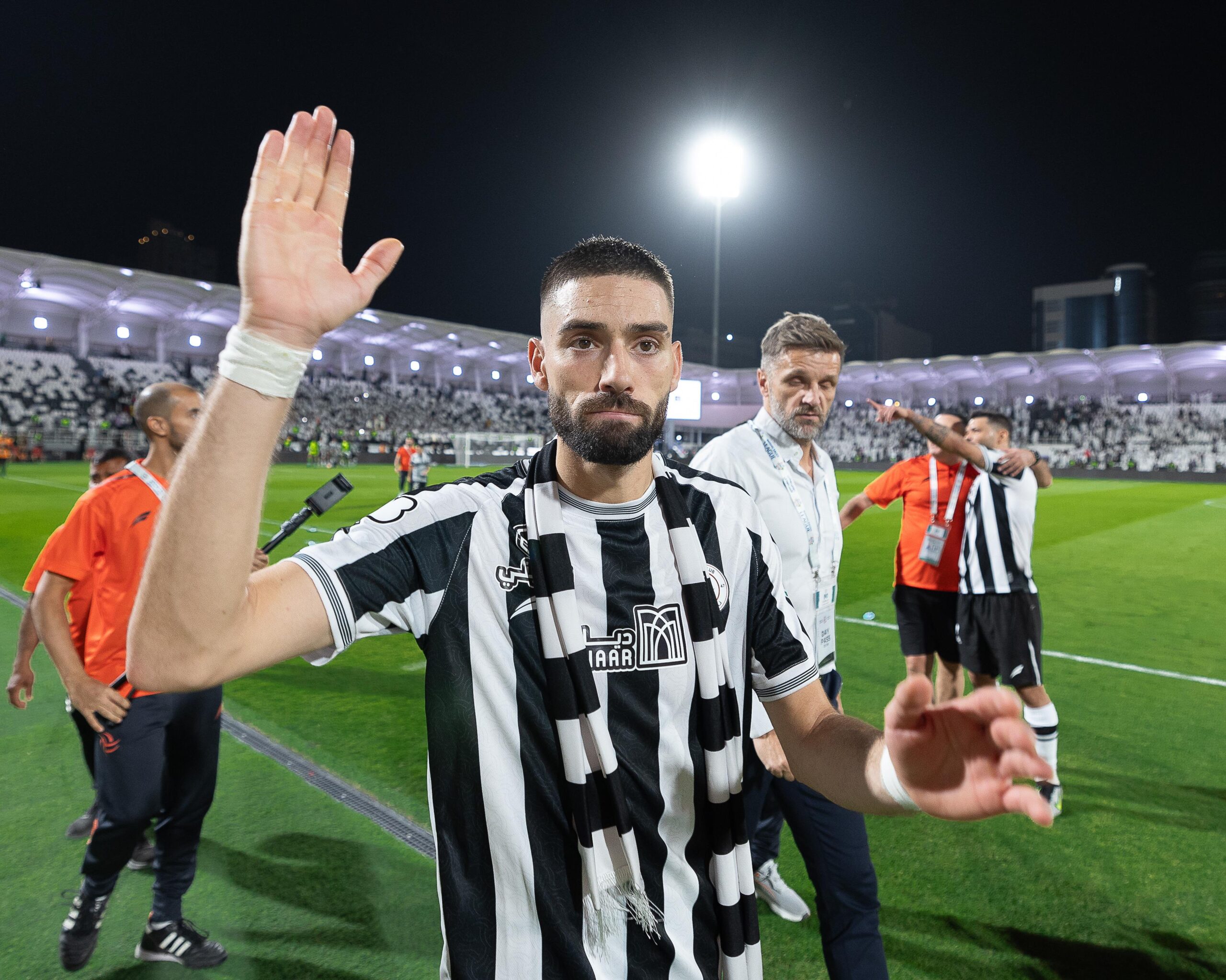 تنازل مالي ضخم يقرب كاراسكو من العودة إلى أوروبا عبر بوابة روما