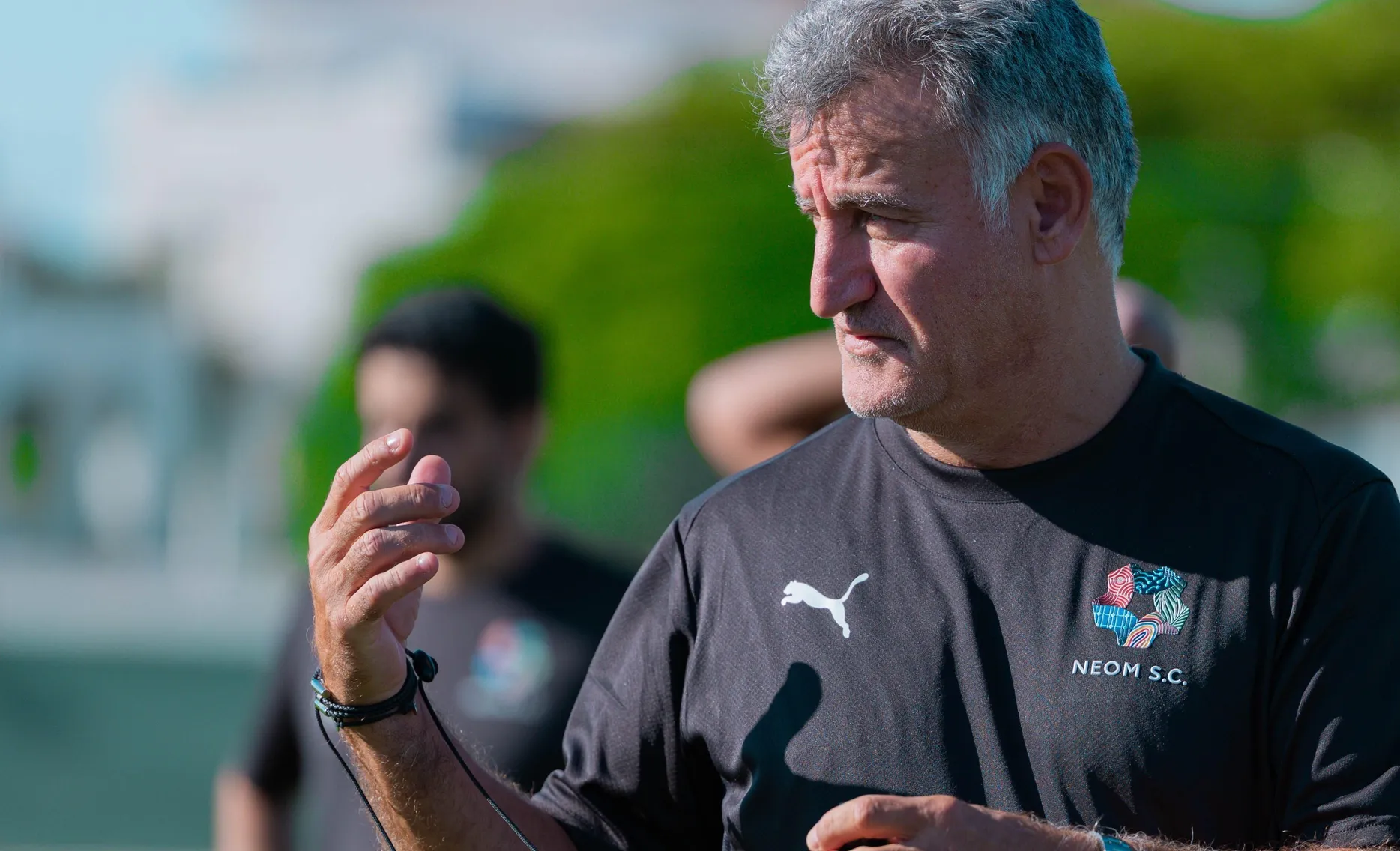 جالتييه يفتح النار على التحكيم بعد خسارة نيوم أمام الشباب