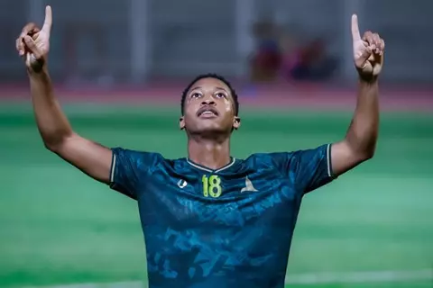 عقبة واحدة تعرقل انتقال مراد هوساوي إلى الهلال