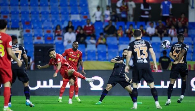 التشكيل الرسمي لمباراة القادسية ضد الفيحاء في دوري روشن