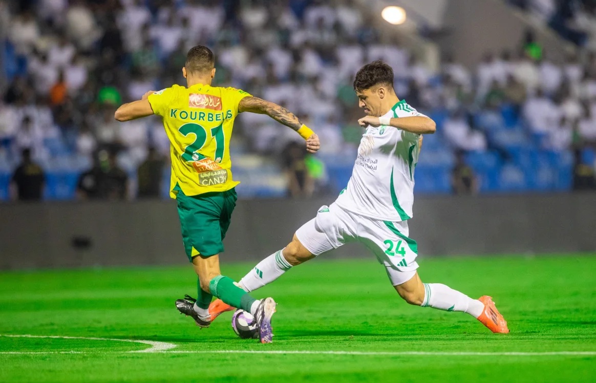 موعد مباراة الأهلي أمام الخليج في دوري روشن.. والقنوات الناقلة