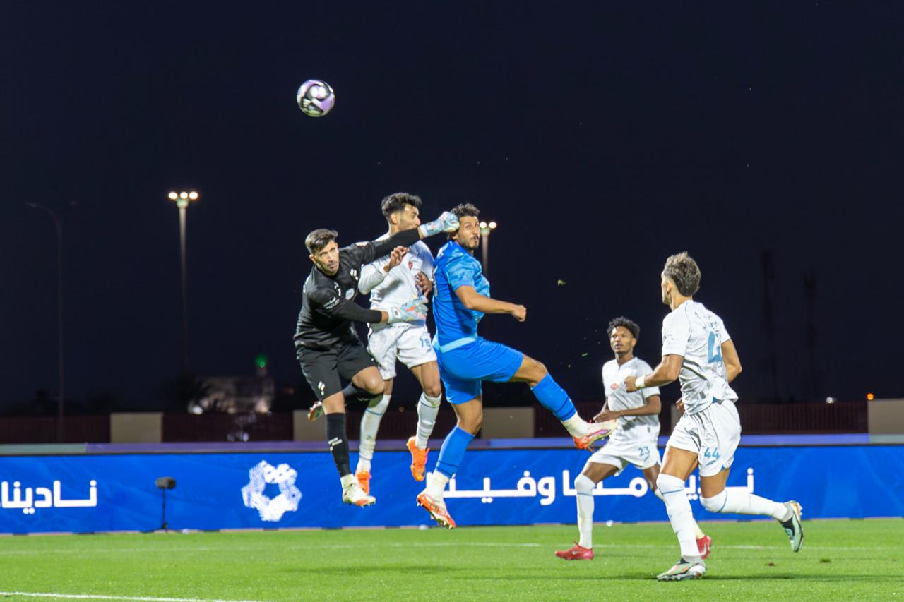 «قذيفة مسعود».. الفتح يخطف فوزًا مثيرًا من نيوم في دوري روشن