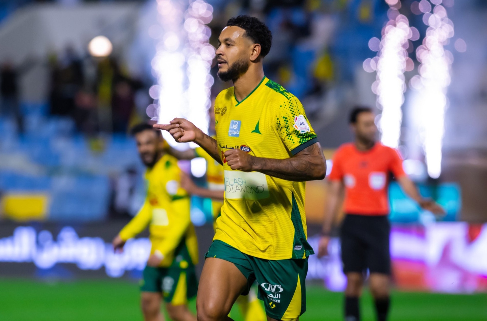 هل يدعم جوشوا كينج هجوم الهلال في الميركاتو الشتوي؟