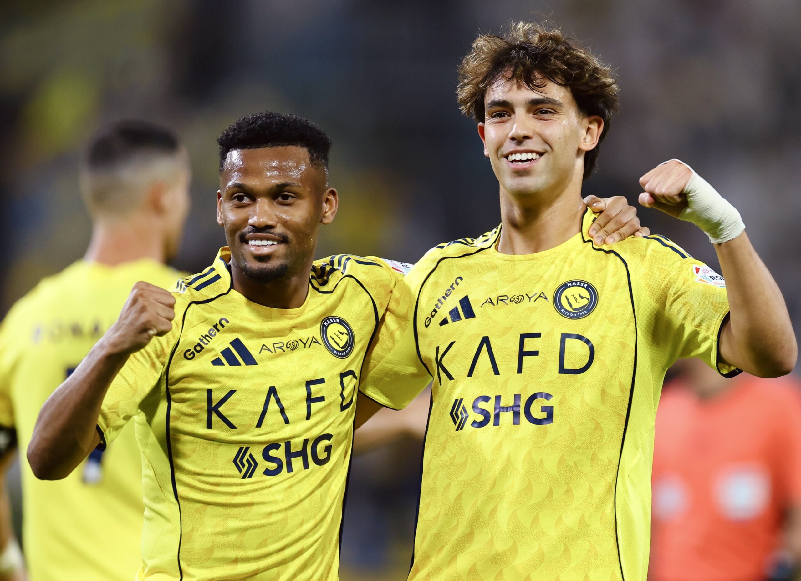 شبح الإيقاف يطارد أيمن يحيى قبل مواجهة الهلال