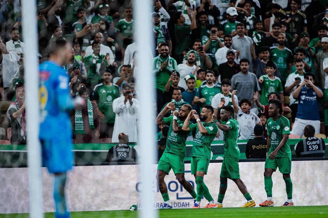 توني يبدع.. الأهلي يقلب الطاولة على الخليج برباعية