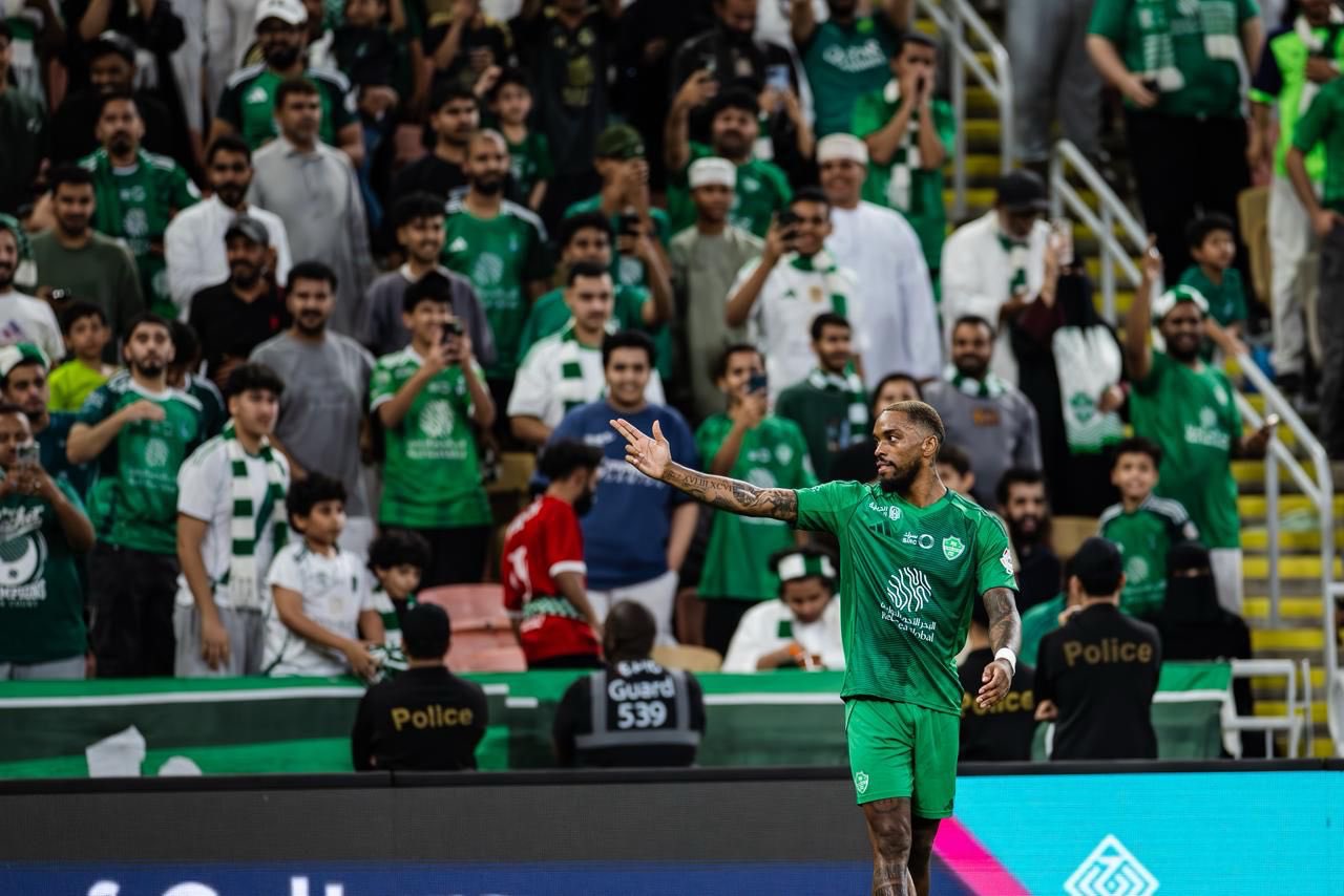 إيفان توني يلاحق رونالدو بعد رباعية الأهلي ضد الخليج