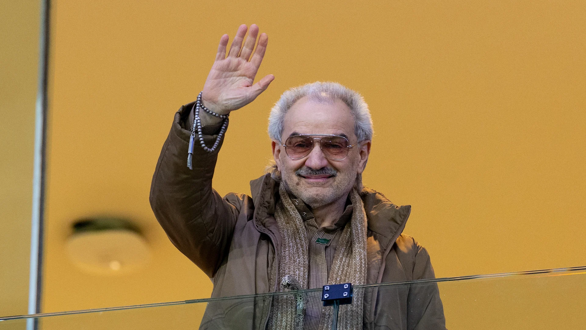 الهلال يشكر الأمير الوليد بن طلال على دعم صفقة ضم بنزيما