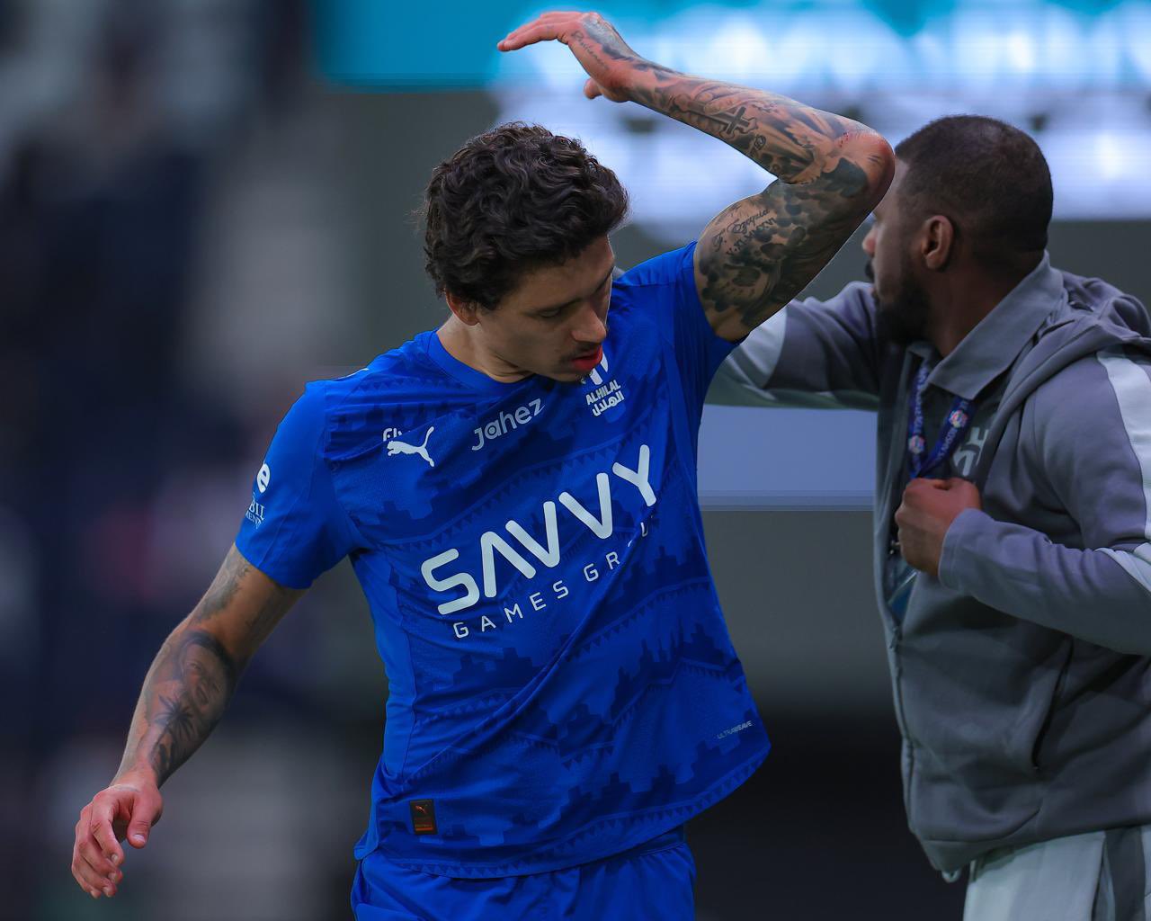 لائحة صارمة تُطيح بنونيز ومكاسب انضباطية لبقية لاعبي الهلال