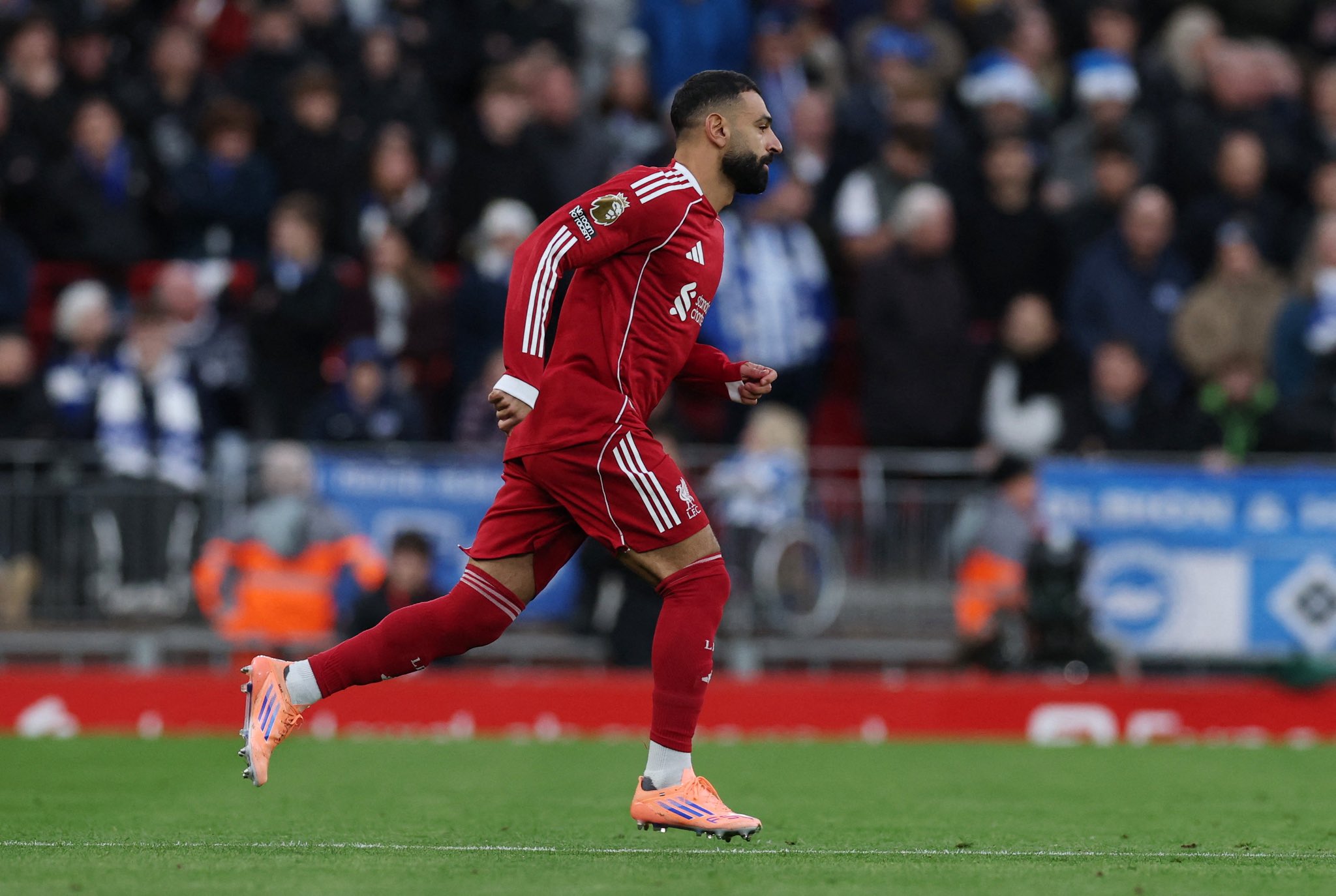 بعد رحيل بنزيما.. الاتحاد يضع صلاح على رأس الأولويات في الصيف