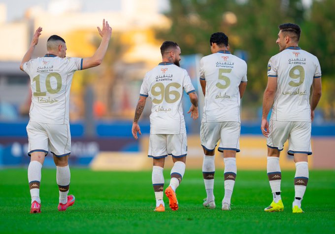 العروبة يسحق العربي في الوقت القاتل ويواصل ملاحقة القمة بدوري يلو