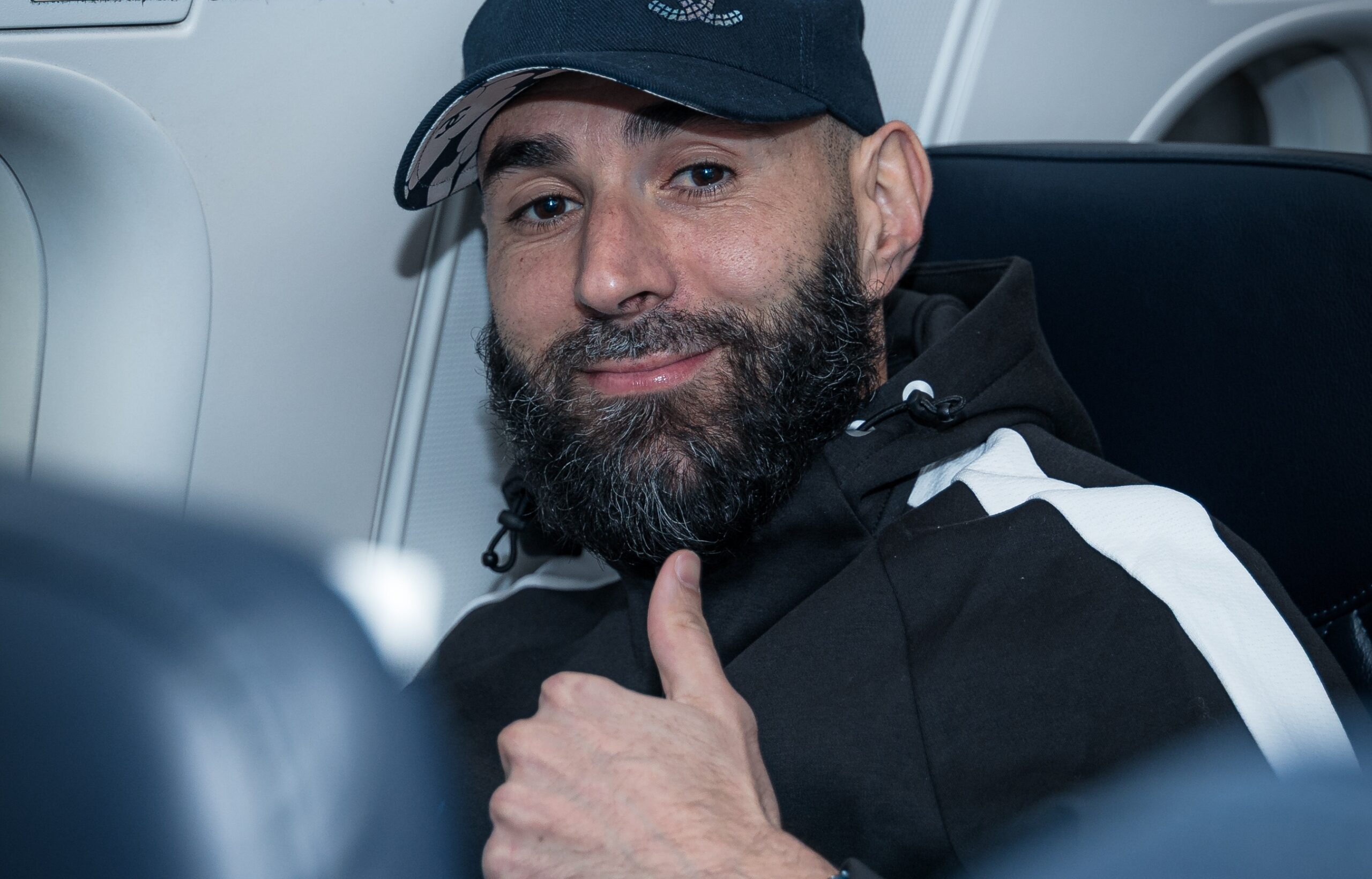 عاجل | بنزيما يظهر أساسيًا.. إنزاجي يعتمد تشكيل الهلال لمواجهة الأخدود