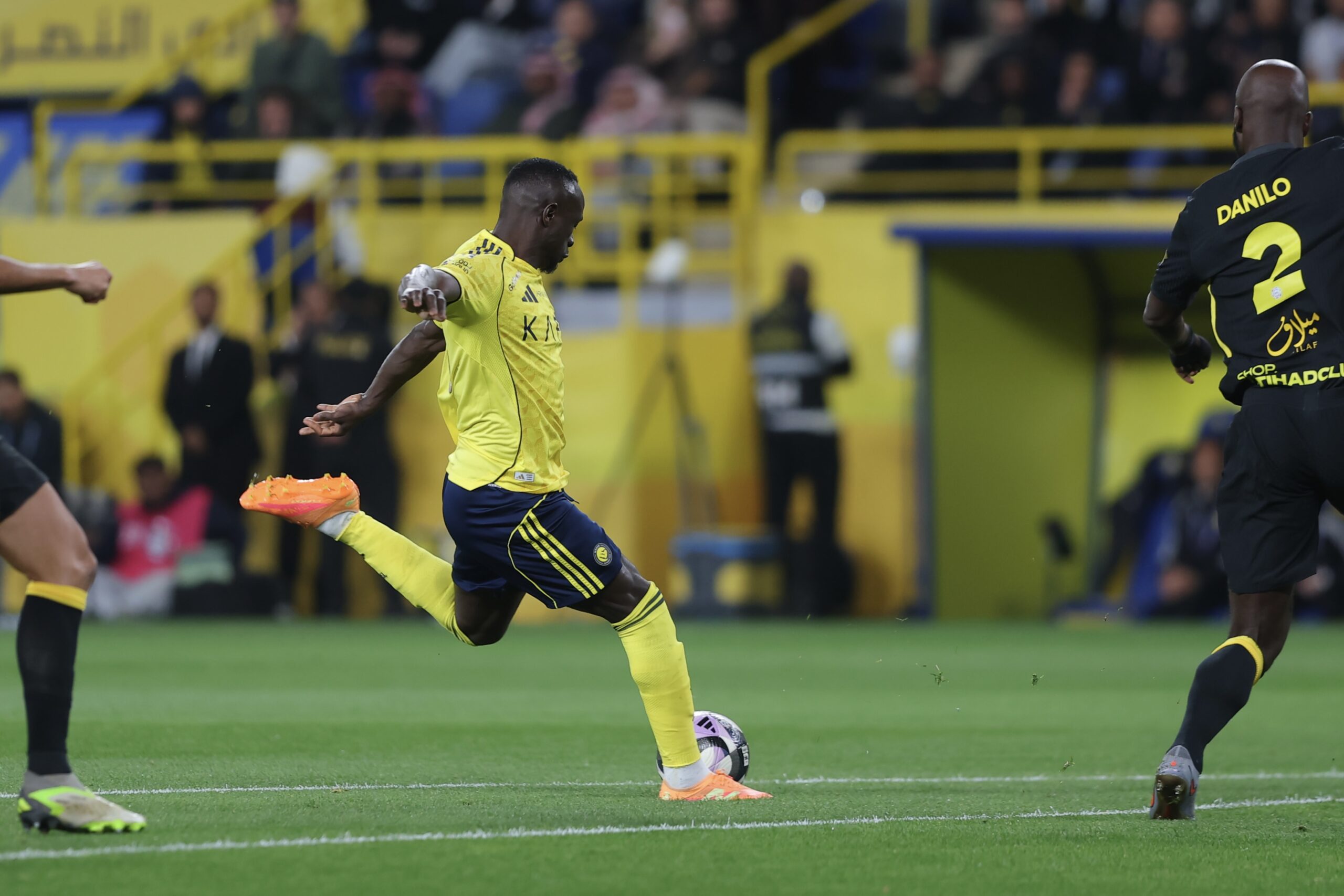 عاجل النصر يضرب الاتحاد بثنائية قاتلة في دوري روشن