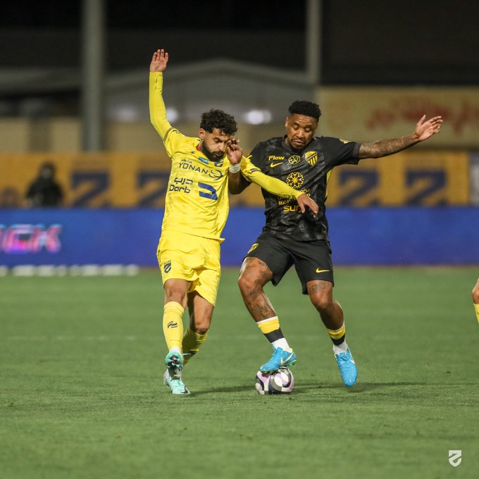 صور| الاتحاد يهدر الفوز أمام الحزم بتعادل مثير في دوري روشن