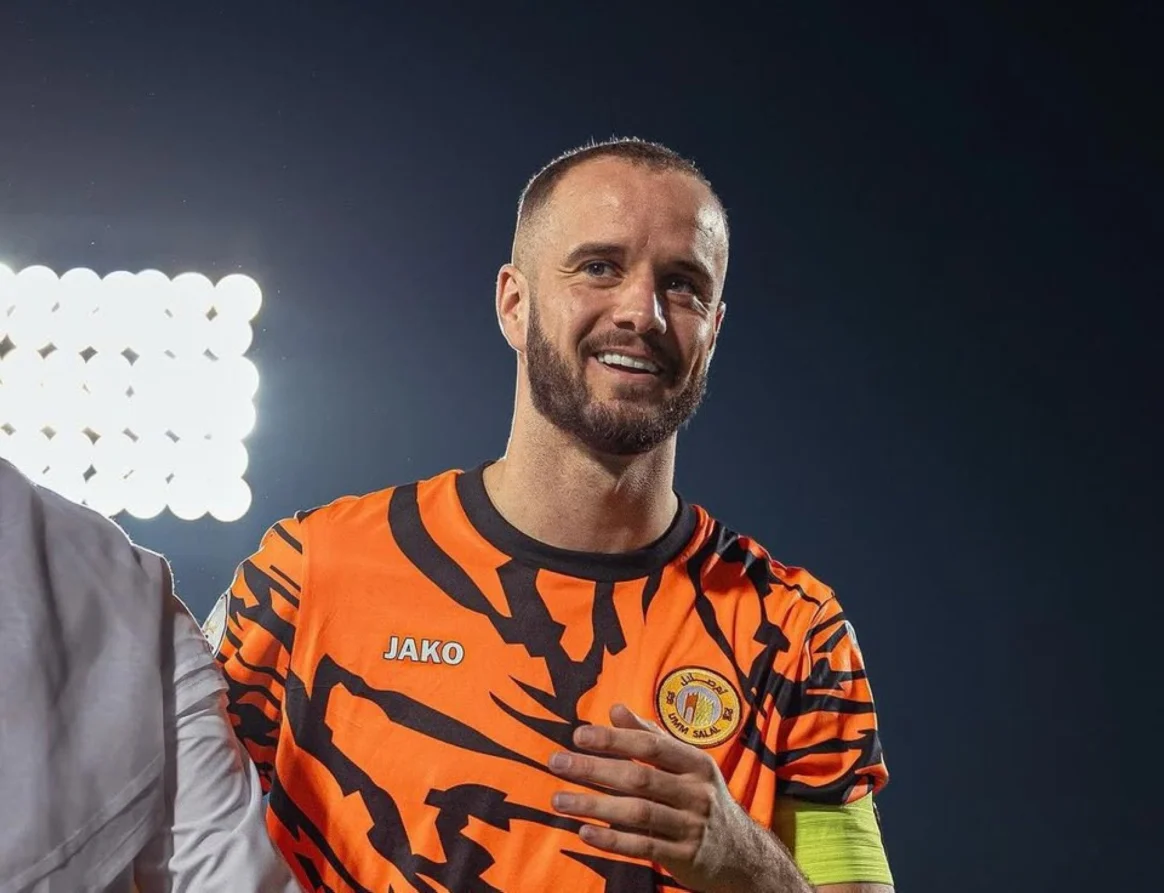 الرياض يعزّز دفاعه بالجزائري فيكتور لكح قادماً من القادسية الكويتي