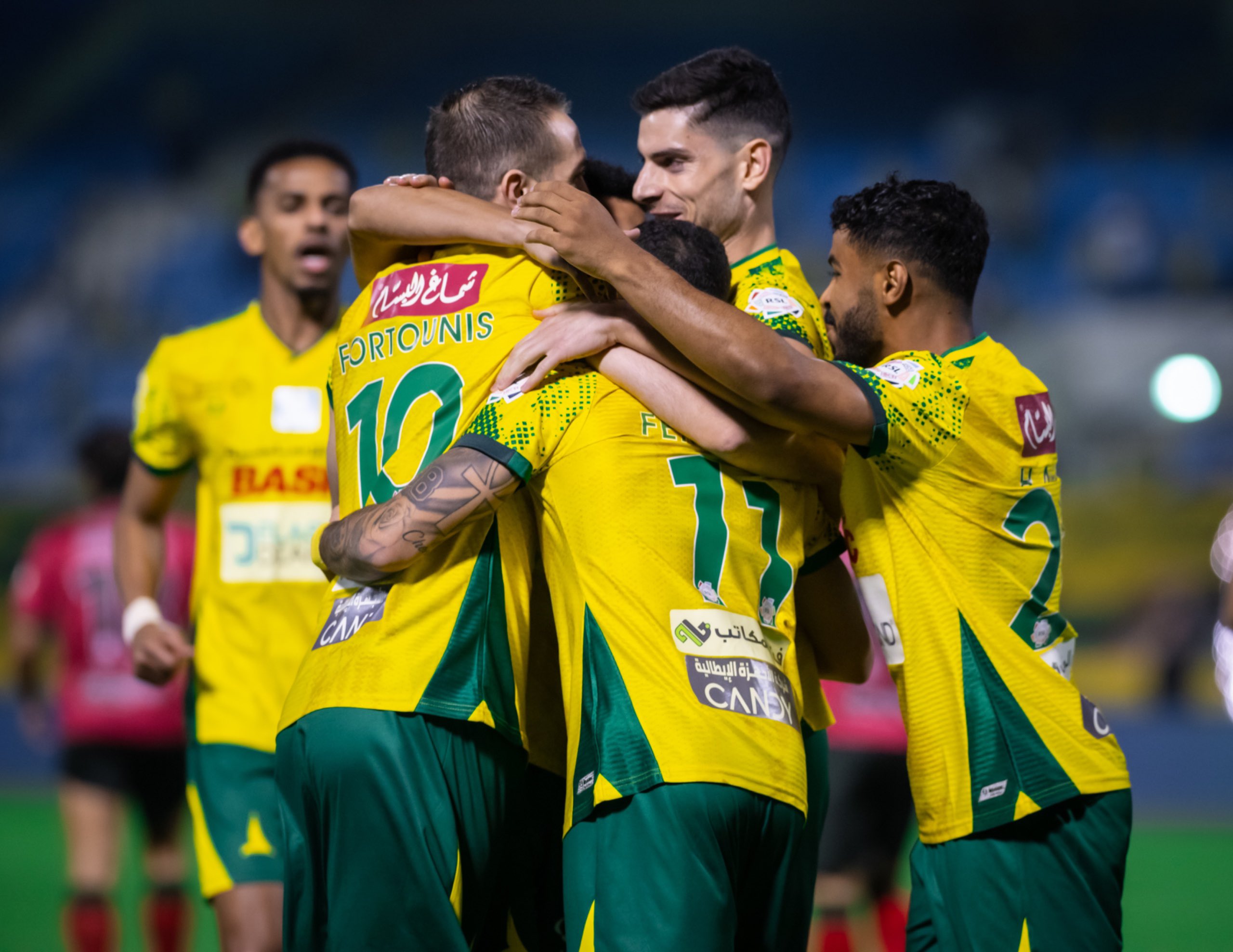 الخليج يفقد نجمه قبل مواجهة الاتحاد