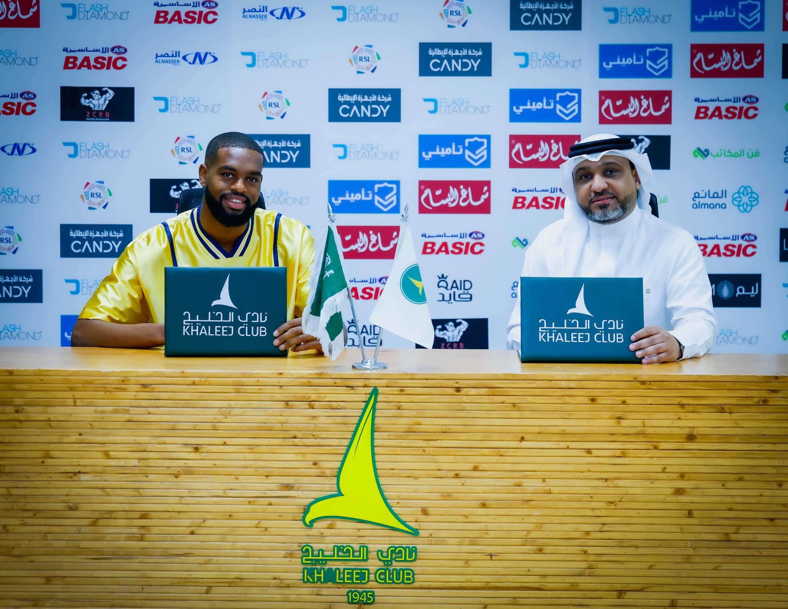 الخليج يعلن التعاقد مع ثامر الخيبري رسمياً