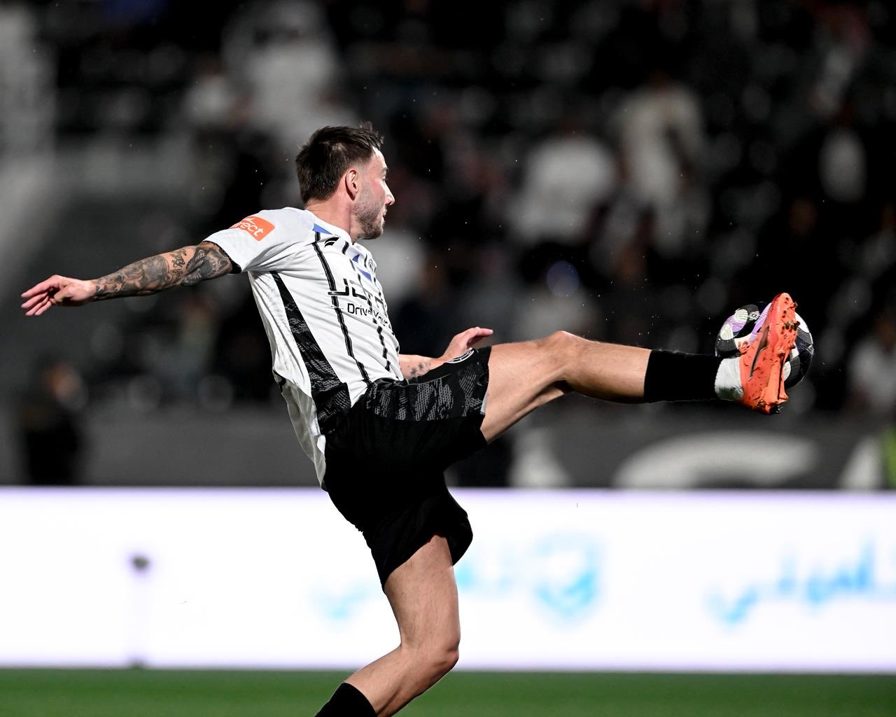 الشباب يُسقط الفيحاء بلمسة براونهيل في دوري روشن