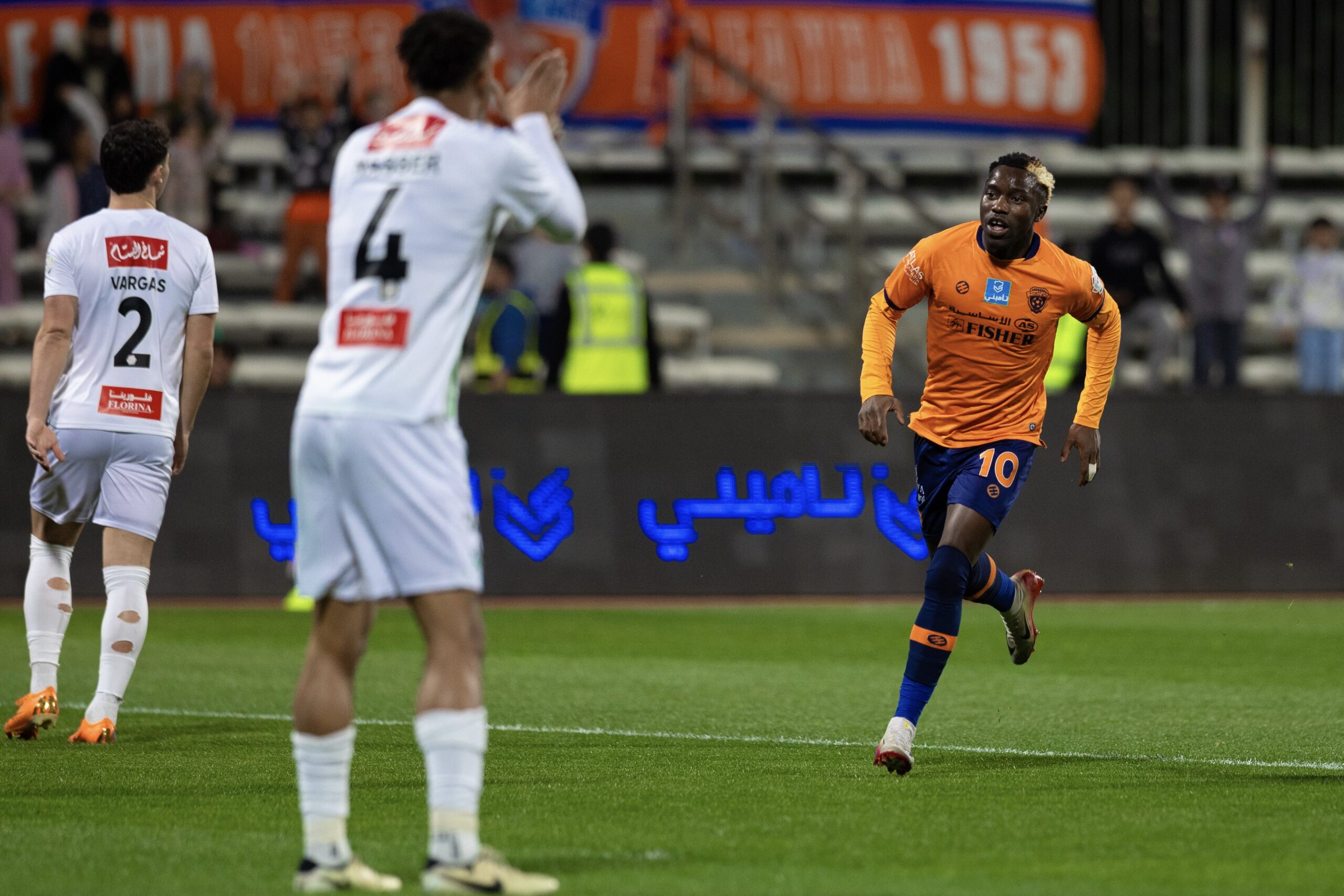 صور | الفيحاء يقسو على النجمة بثلاثية في افتتاح الجولة 21 من دوري روشن