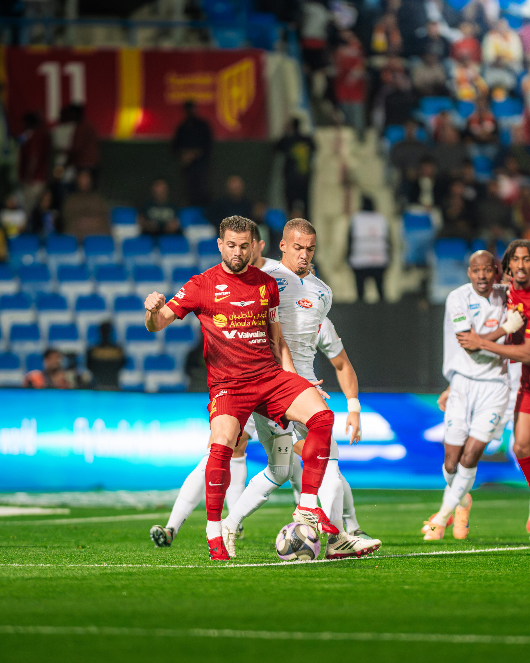 بأهداف مبكرة.. القادسية والفتح «لا غالب ولا مغلوب» في دوري روشن