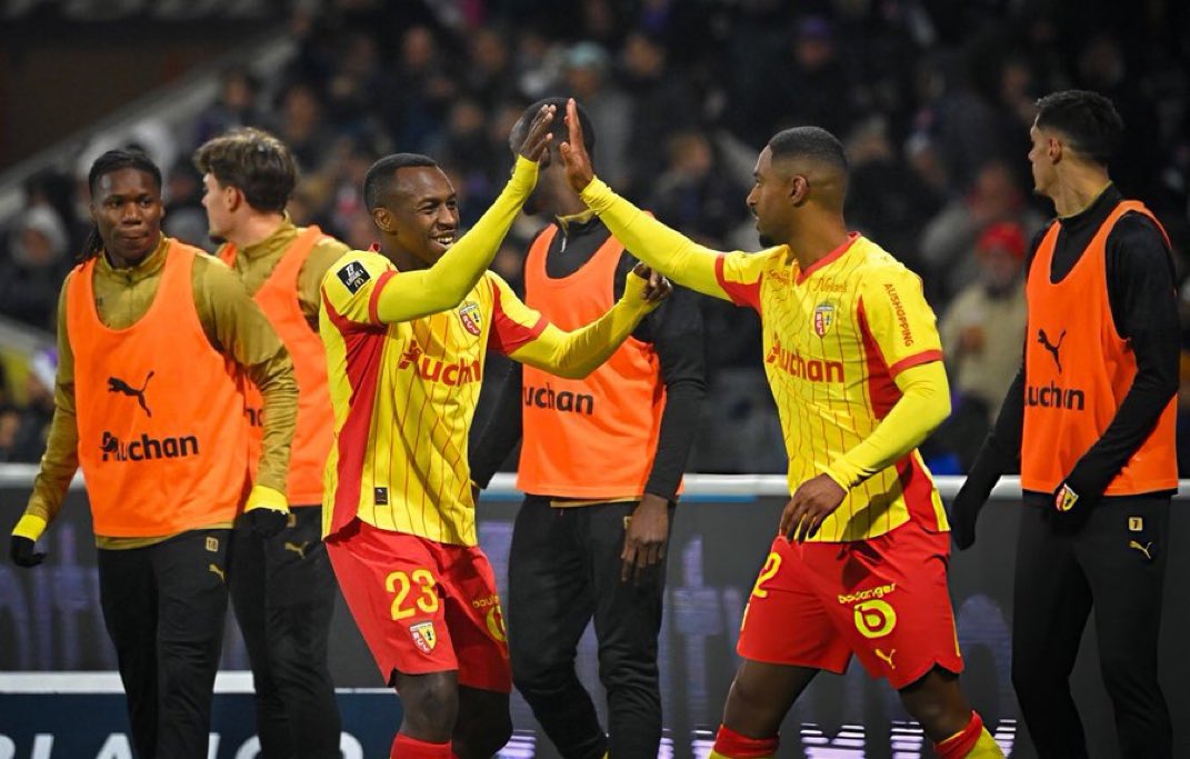 لا مفاوضات مع النصر أو الهلال.. روما يحسم مصير سعود عبدالحميد