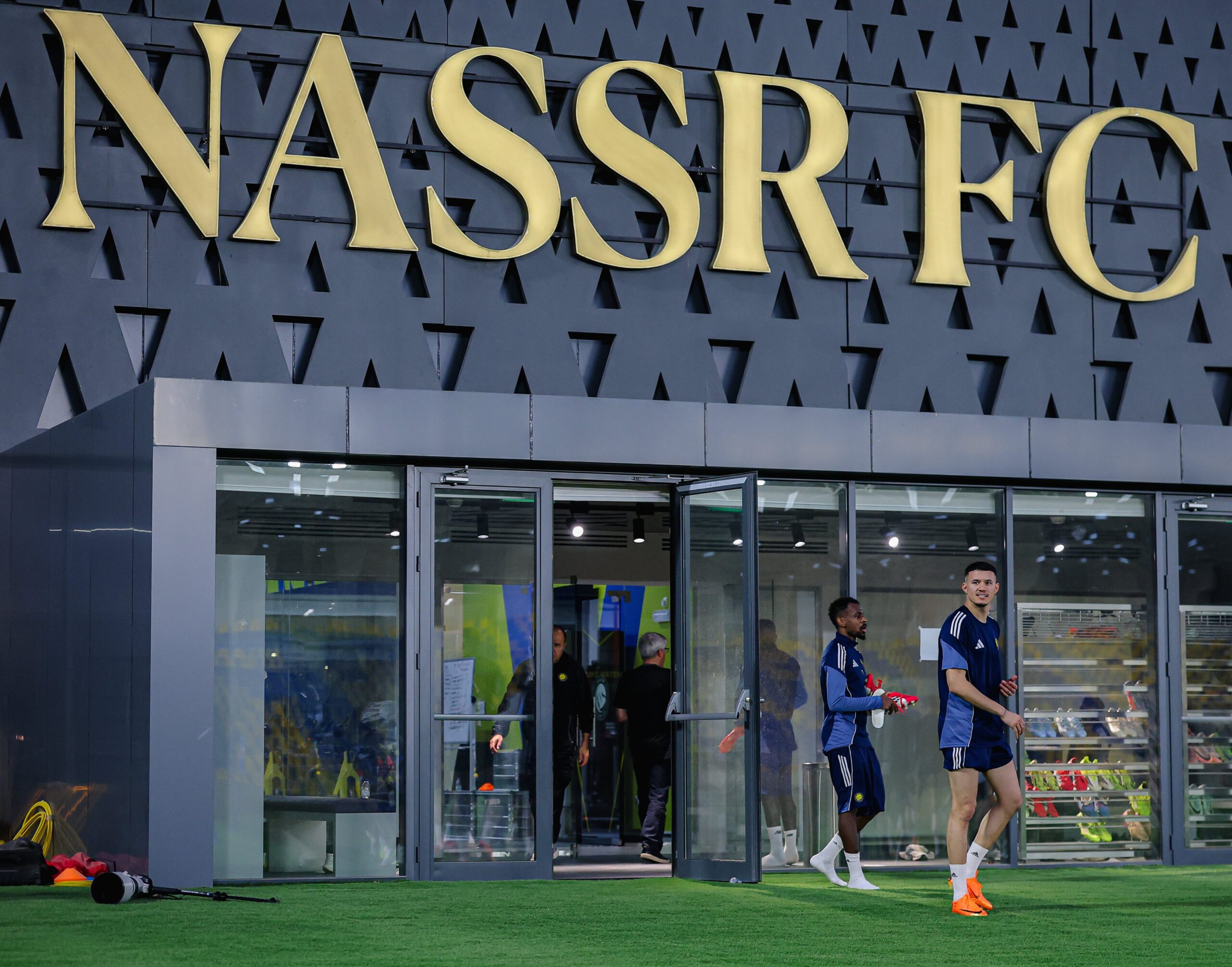 صفقة مرتقبة تهز الوسط الرياضي.. قيادات سابقة تخطط لشراء النصر