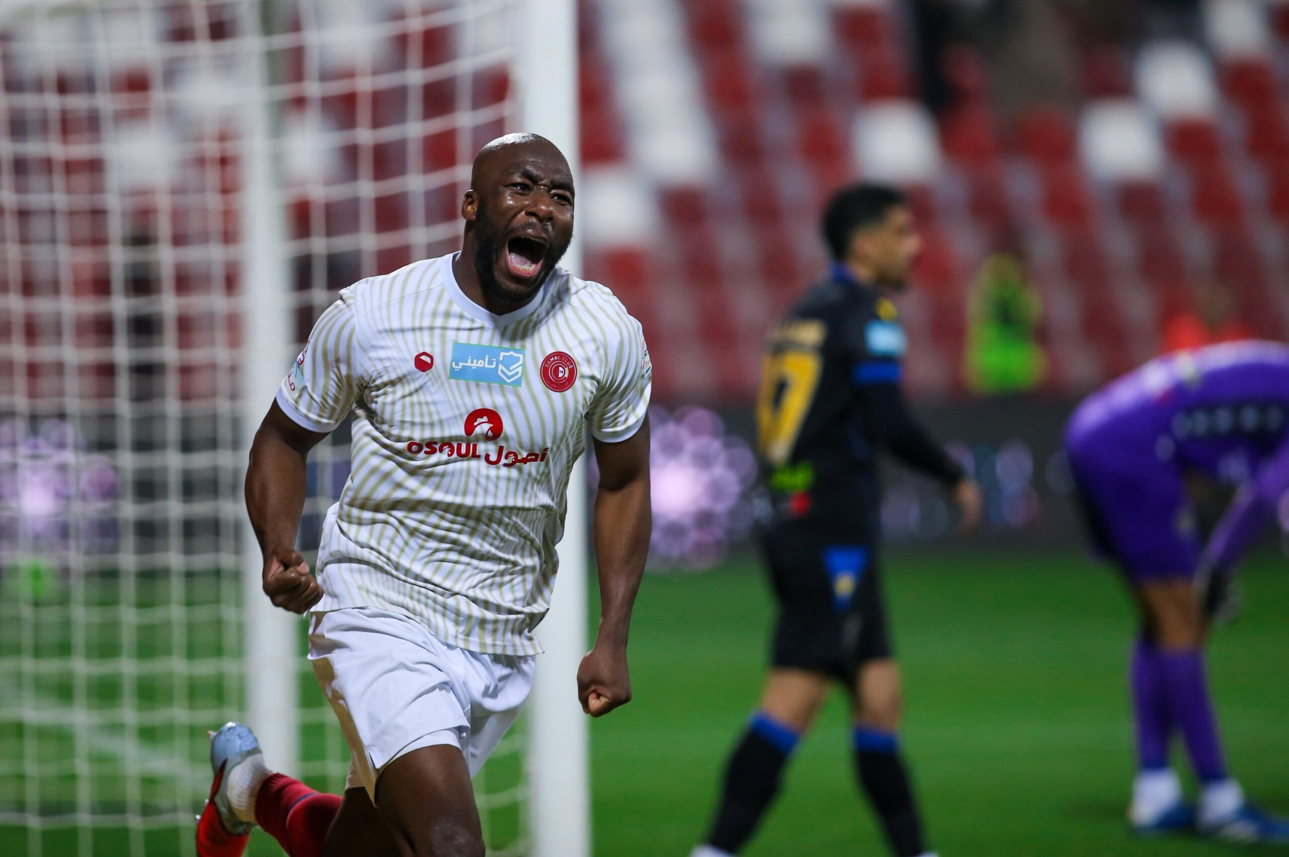 ضمك يعاقب التعاون بثنائية ميتي في دوري روشن