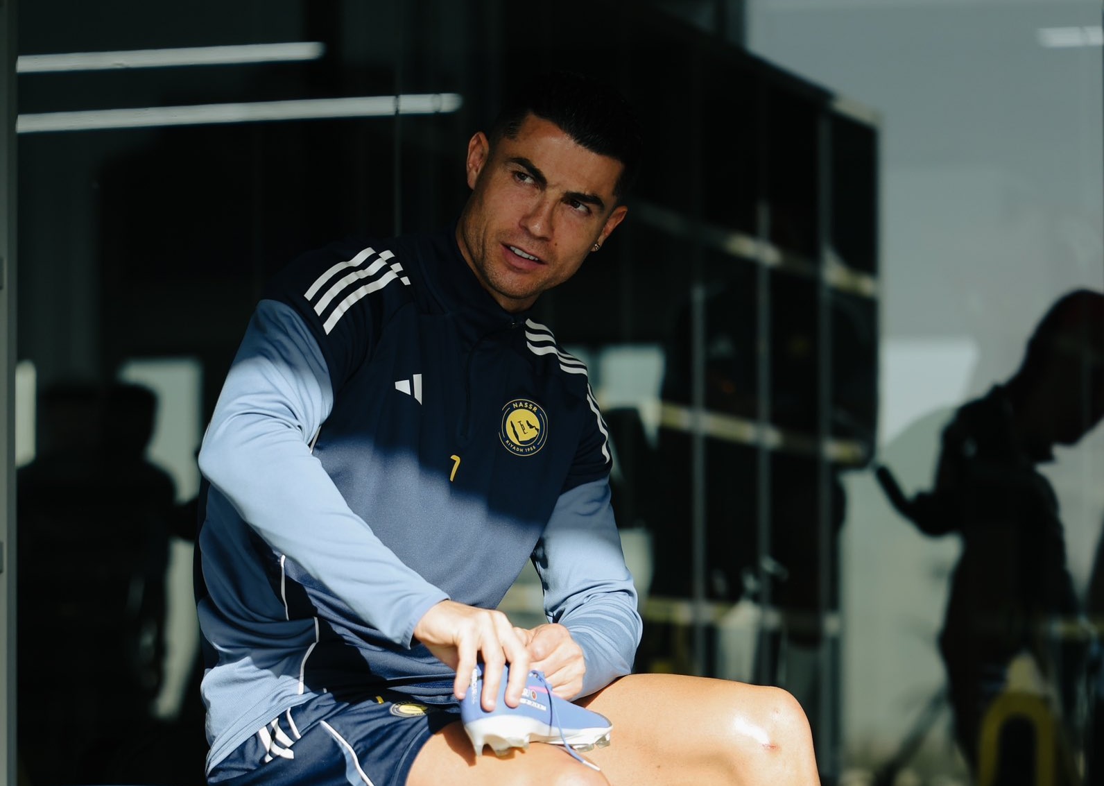 كيف علق مسئولو دوري روشن على غياب رونالدو عن مران النصر؟