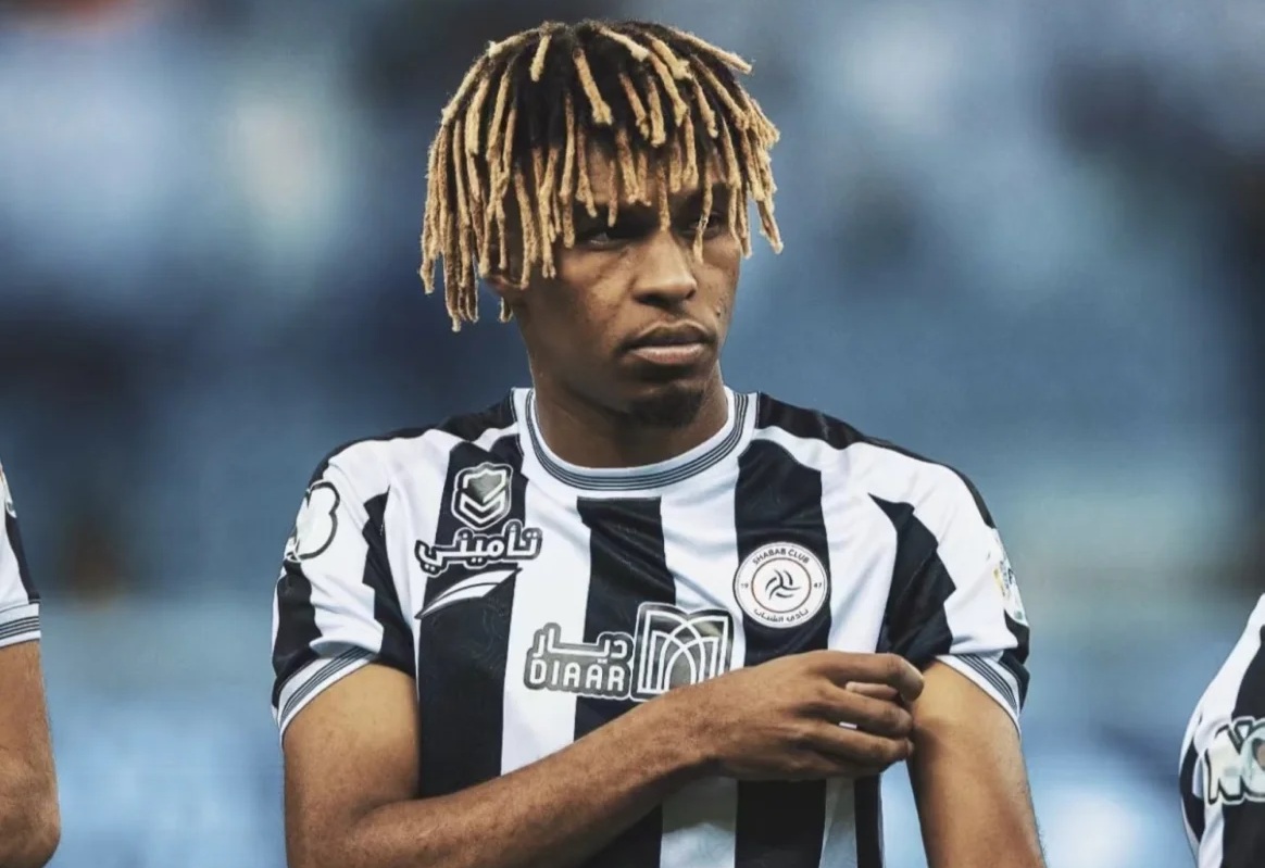 لدعم الجبهة اليمنى.. الشباب يعزز صفوفه بضم فواز الصقور