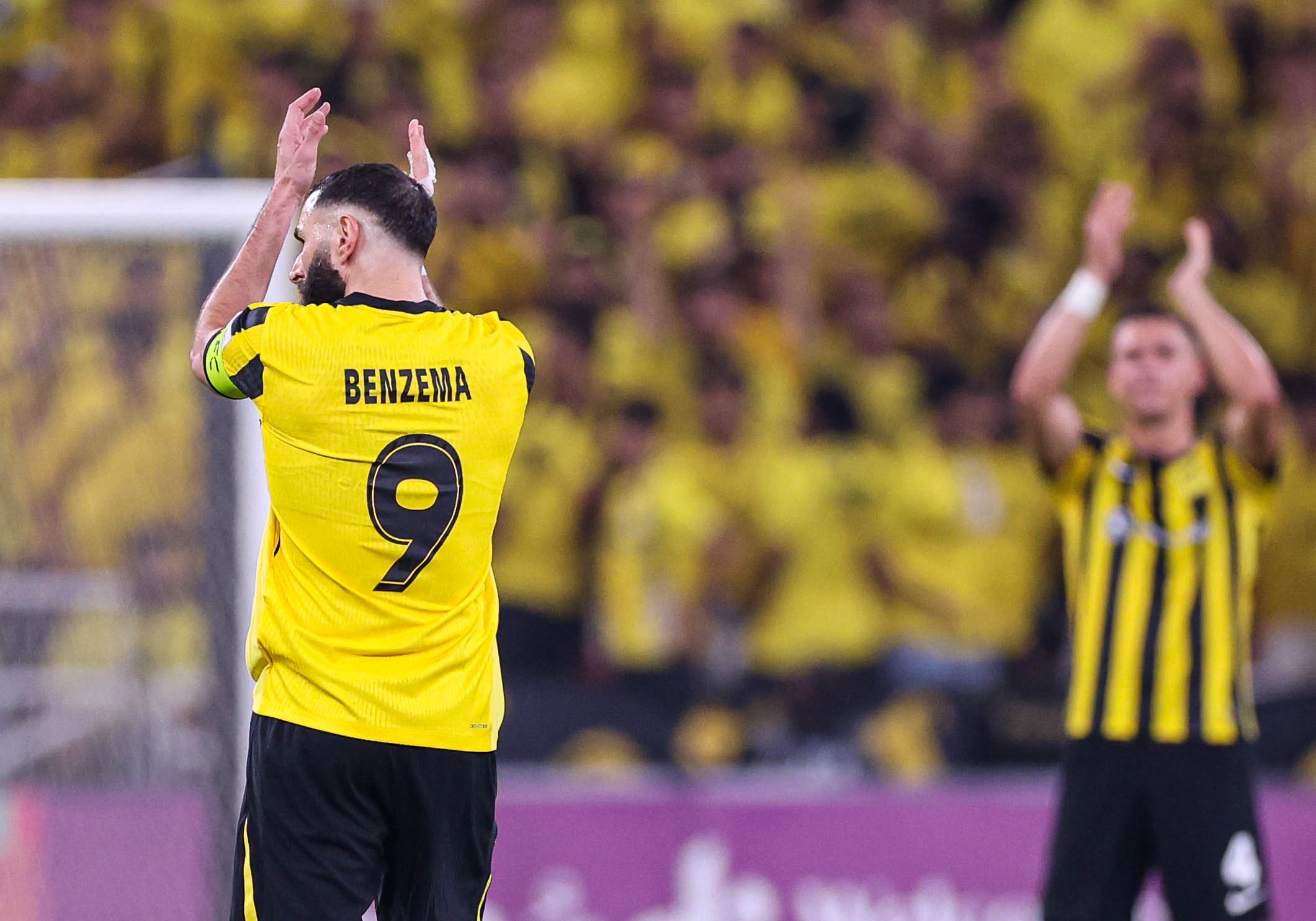 محمد نور يكشف تفاصيل حاسمة عن مستقبل بنزيما مع الاتحاد