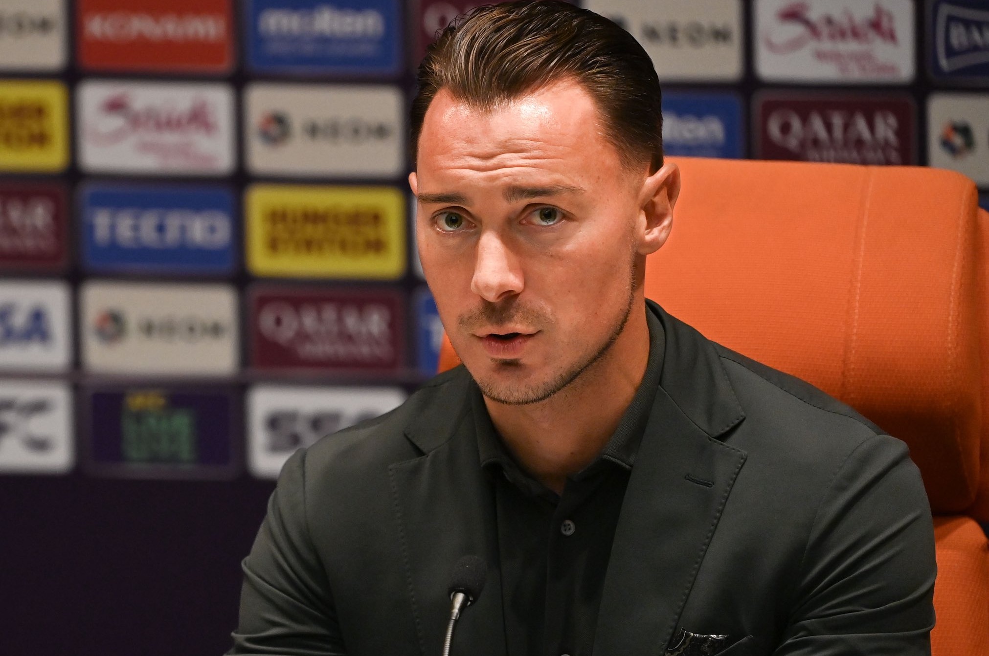 يايسله يكشف خططه ويعد بتدوير اللاعبين في مواجهة الوحدة