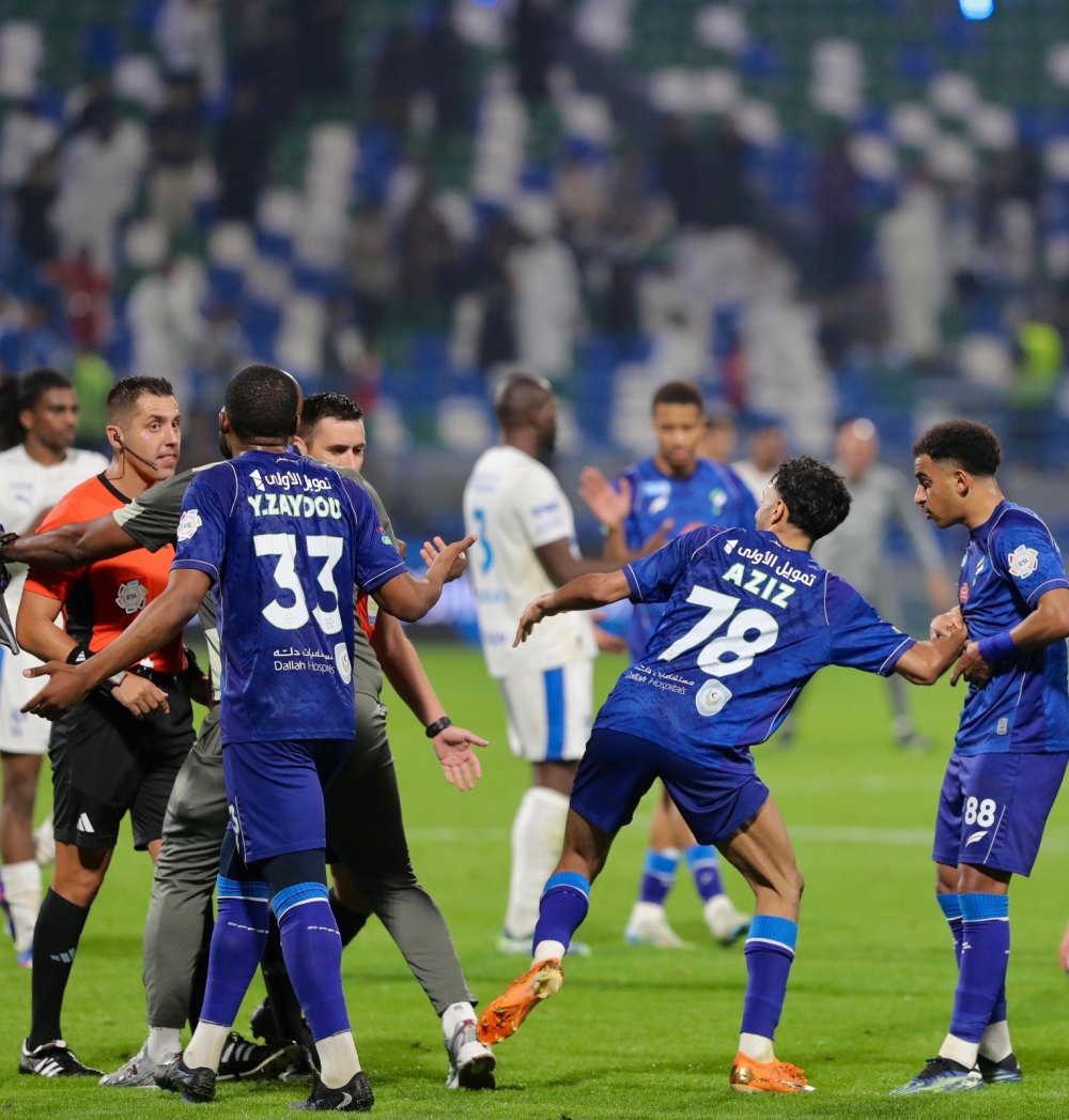 توتر كبير بعد صافرة النهاية في مواجهة الهلال والفتح.. ما القصة؟