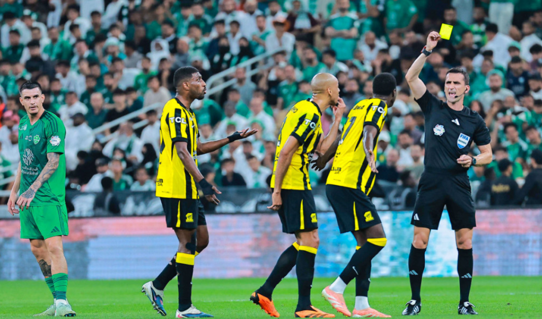 الأهلي والاتحاد يطلبان حكامًا أجانب لنصف نهائي كأس الملك